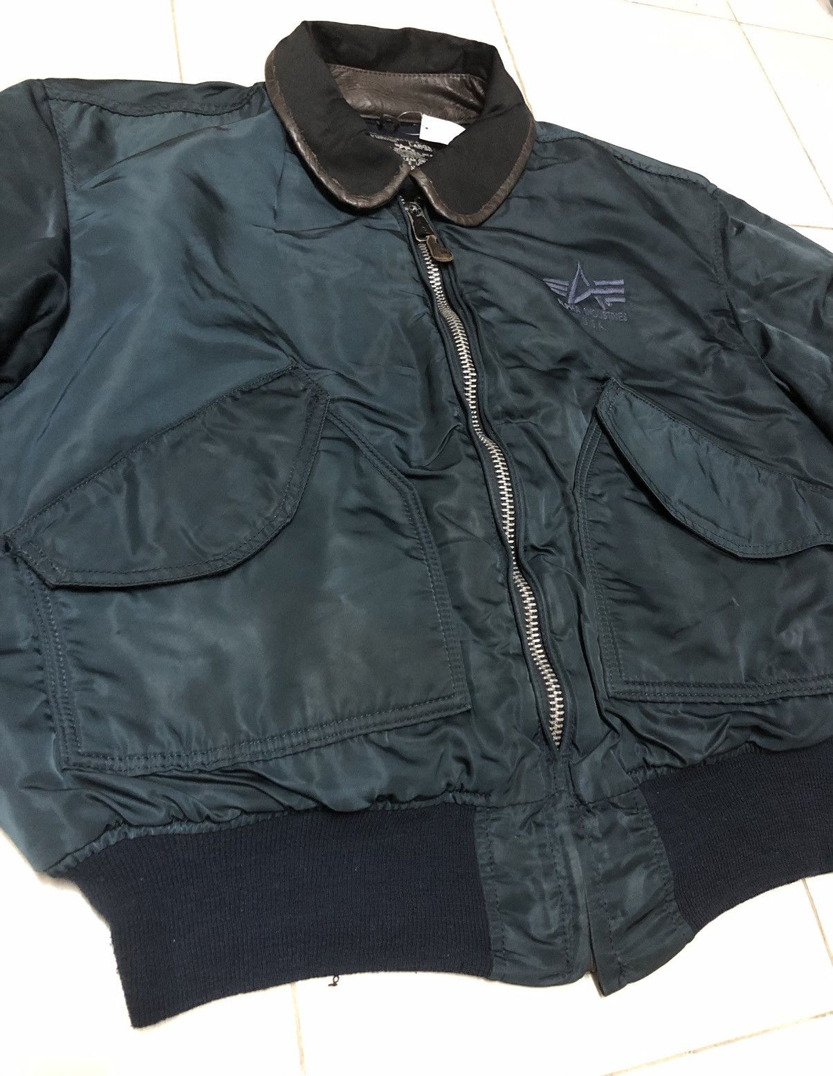 Alpha Industries Vtg bomber jacket alpha industries U.S.A. Size US XL / EU 56 / 4 - 2 Thumbnail