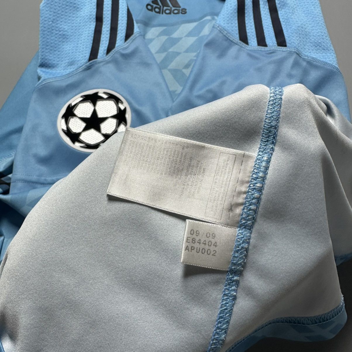 Adidas MARSEILLE ADIDAS 2009/2010 SOCCER AWAY JERSEY #23 MORIENTES Size US L / EU 52-54 / 3 - 15 Thumbnail