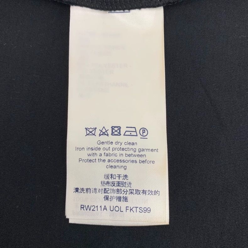 Louis Vuitton Louis Vuitton Black Love Embroidered Cotton Crew Neck Shor Size S / US 4 / IT 40 - 6 Thumbnail