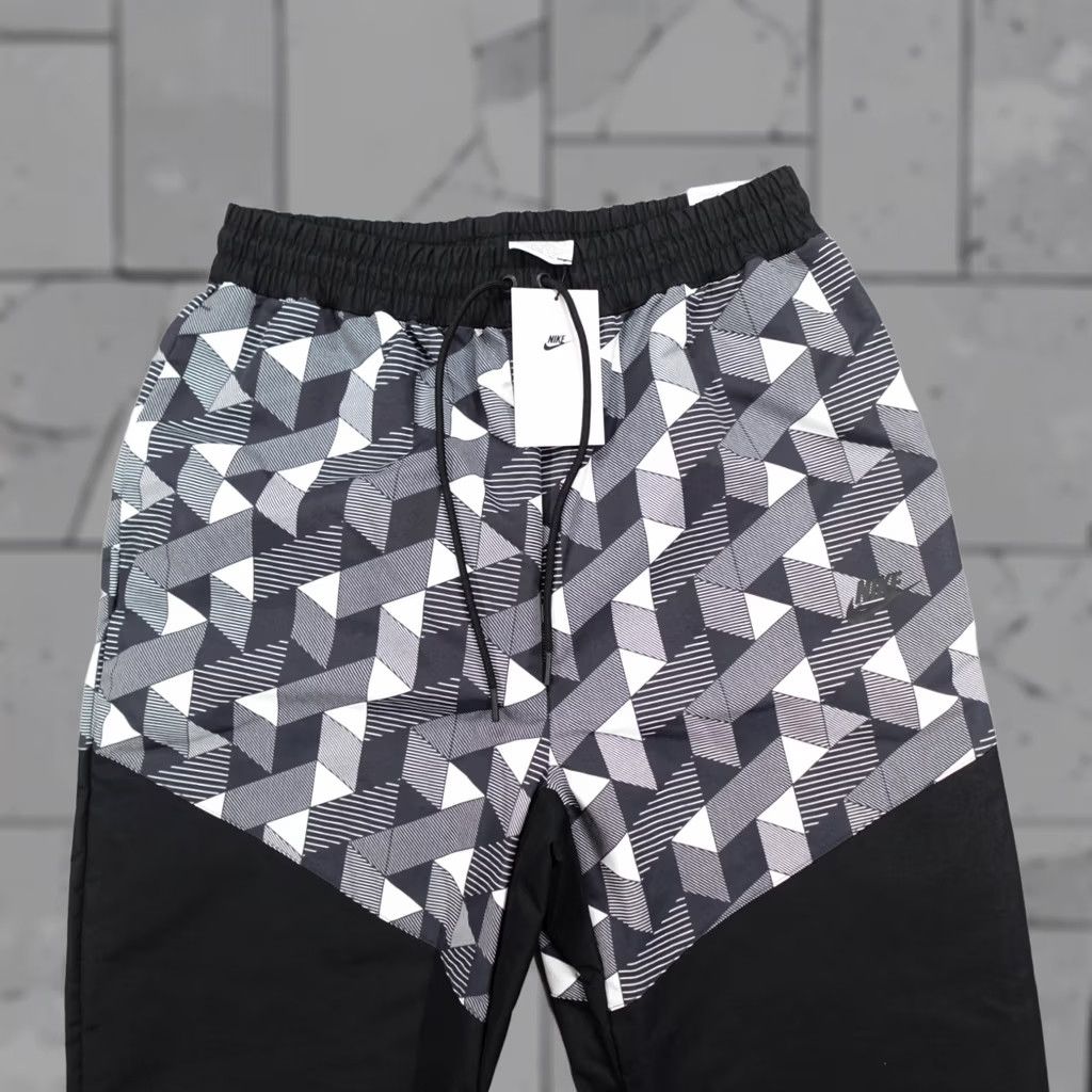 Nike Nike Serena Williams Design Crew Woven Tennis Pants DJ1160 Women's M Black Geometric Track Pants Pockets Dri-FIT Tennis Activewear Casual Travel Size 32" / US 10 / IT 46 - 1 Thumbnail