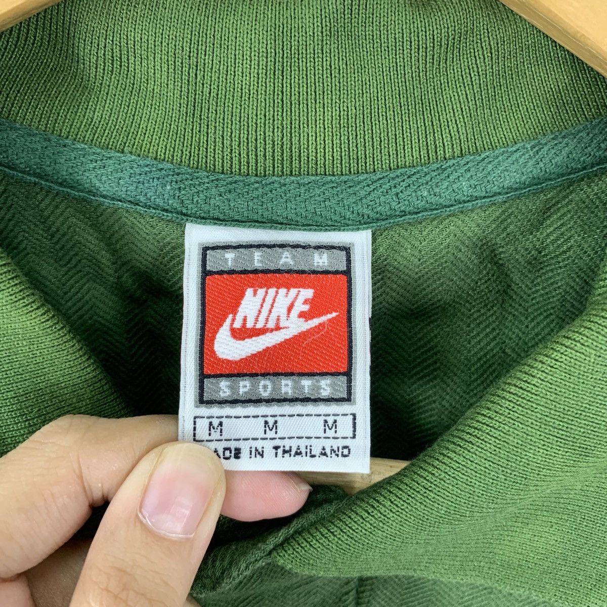 Nike Vintage NIKE x NFL Y2K Miami Hurricanes Football Polo Tee Size US M / EU 48-50 / 2 - 7 Thumbnail