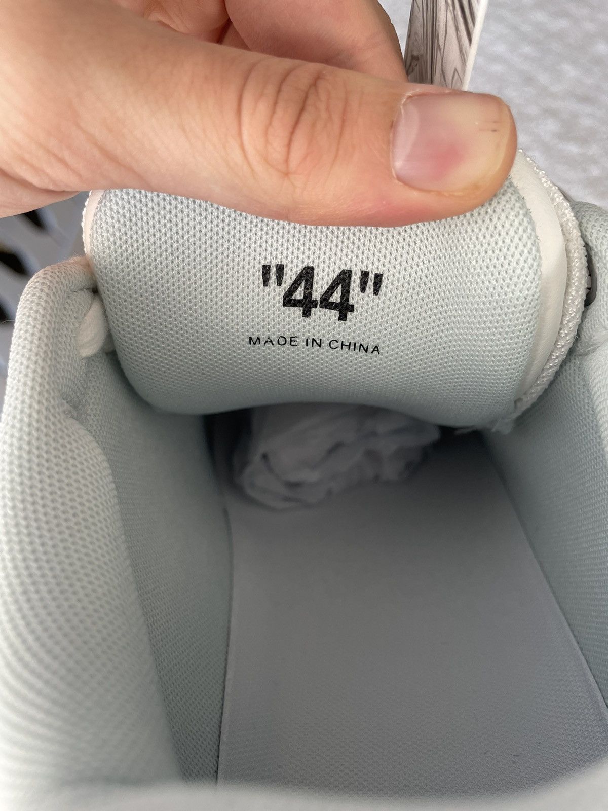 Off-White Off-White out of office 🤍 Size US 10 / EU 43 - 10 Thumbnail
