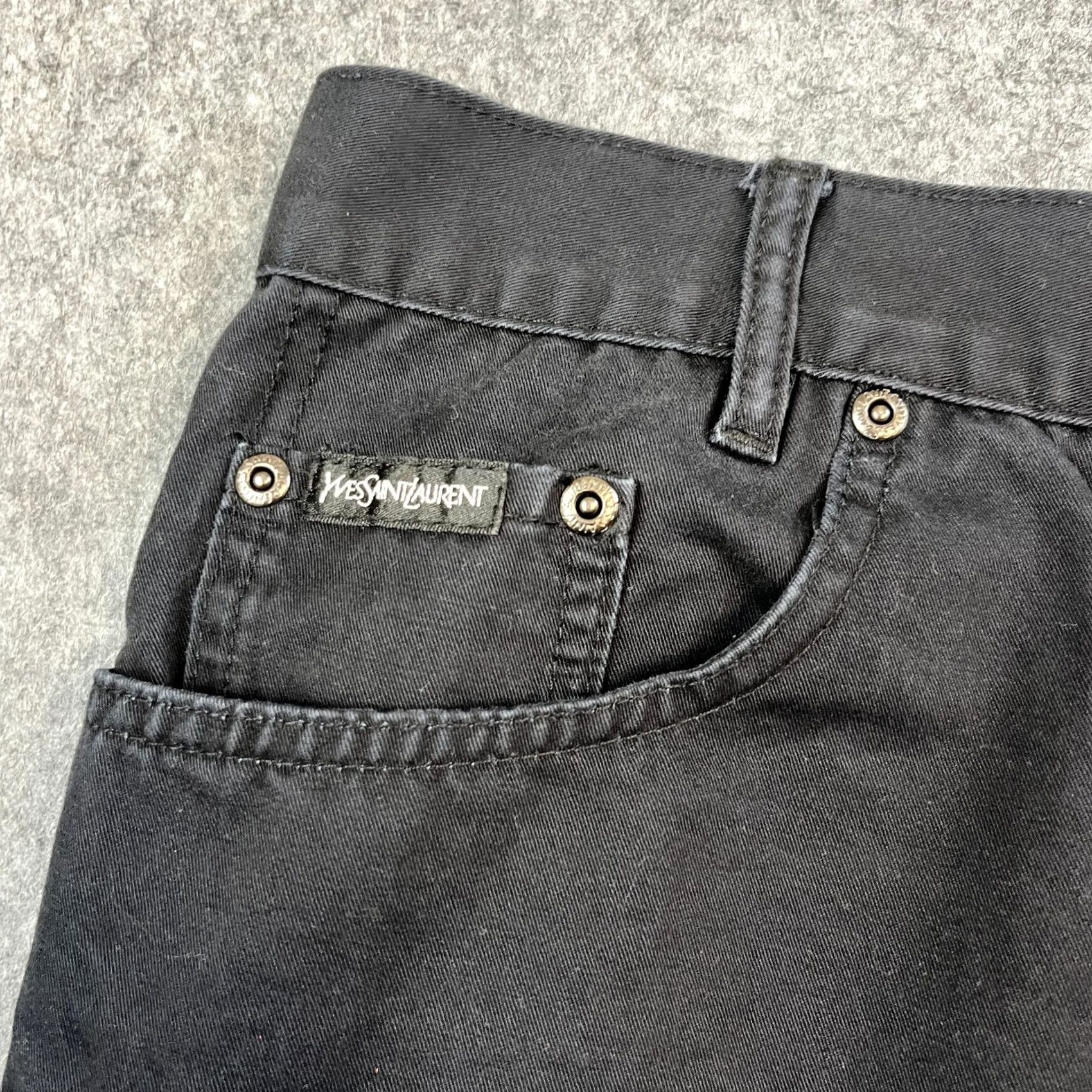 Yves Saint Laurent VINTAGE Yves Saint Lauren Jeans Relaxed 36 30 Black Denim 5-Pocket Mens Size US 36 / EU 52 - 7 Thumbnail