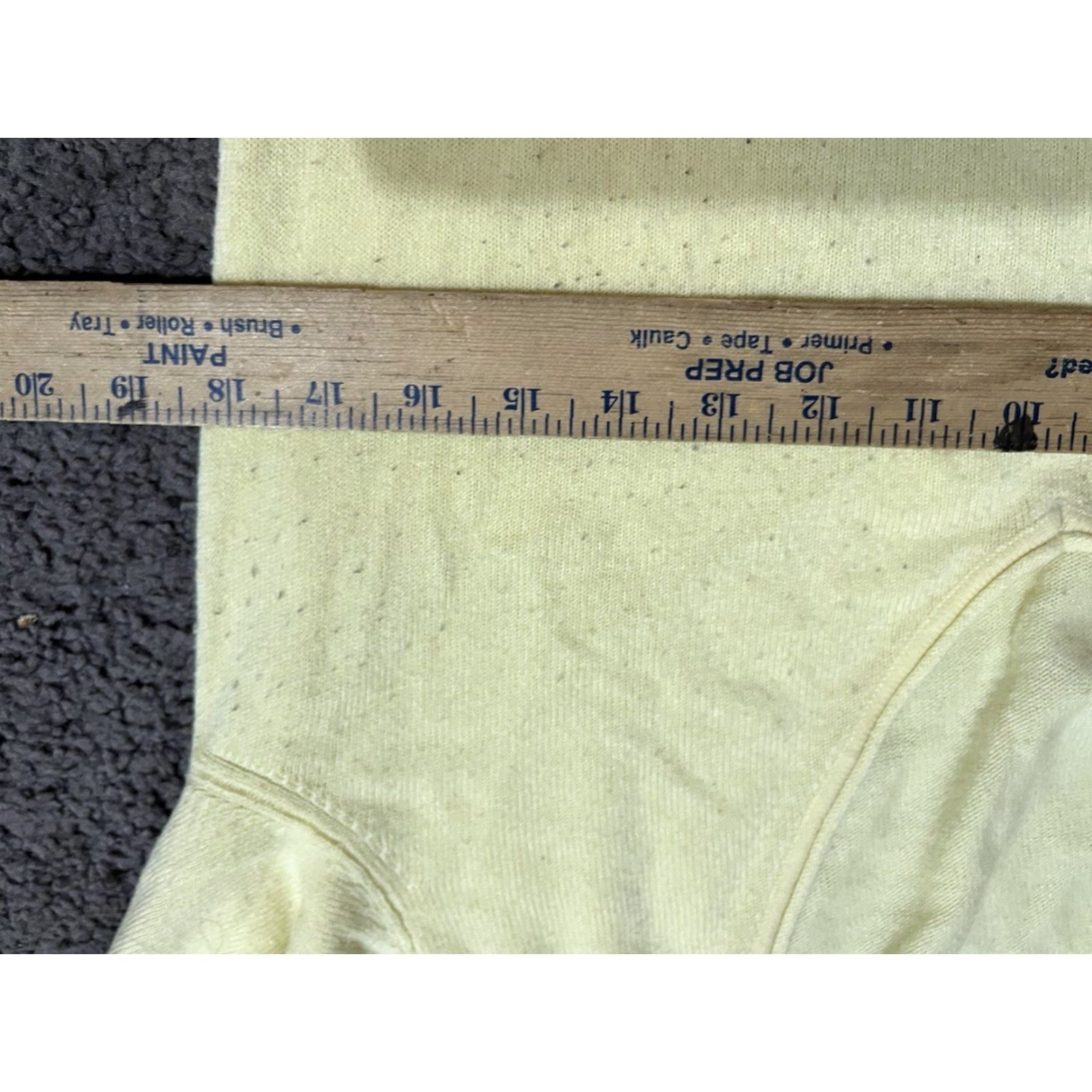 Vintage VINTAGE? Wait—not vintage per spec. The item is NYC New York & Company V Neck Sweater Women Large Yellow Pullover Knit Casual All Seasons Regular Size L / US 10 / IT 46 - 4 Thumbnail