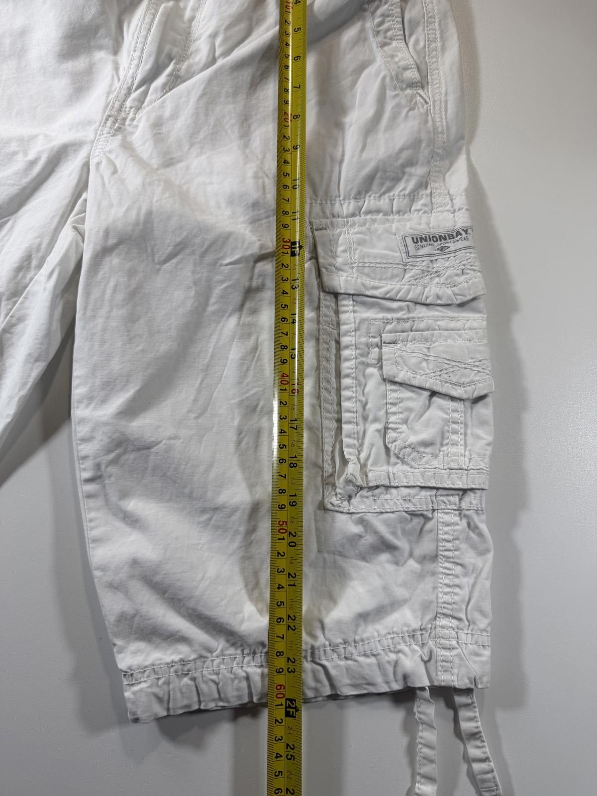 UNIONBAY Unionbay White Cargo Shorts with Multiple Pockets 32 Size US 32 / EU 48 - 4 Thumbnail