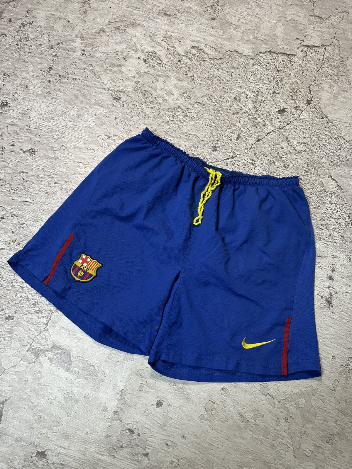Nike Vintage nike x barcelona shorts L Size US 38 / EU 54 - 1 Thumbnail