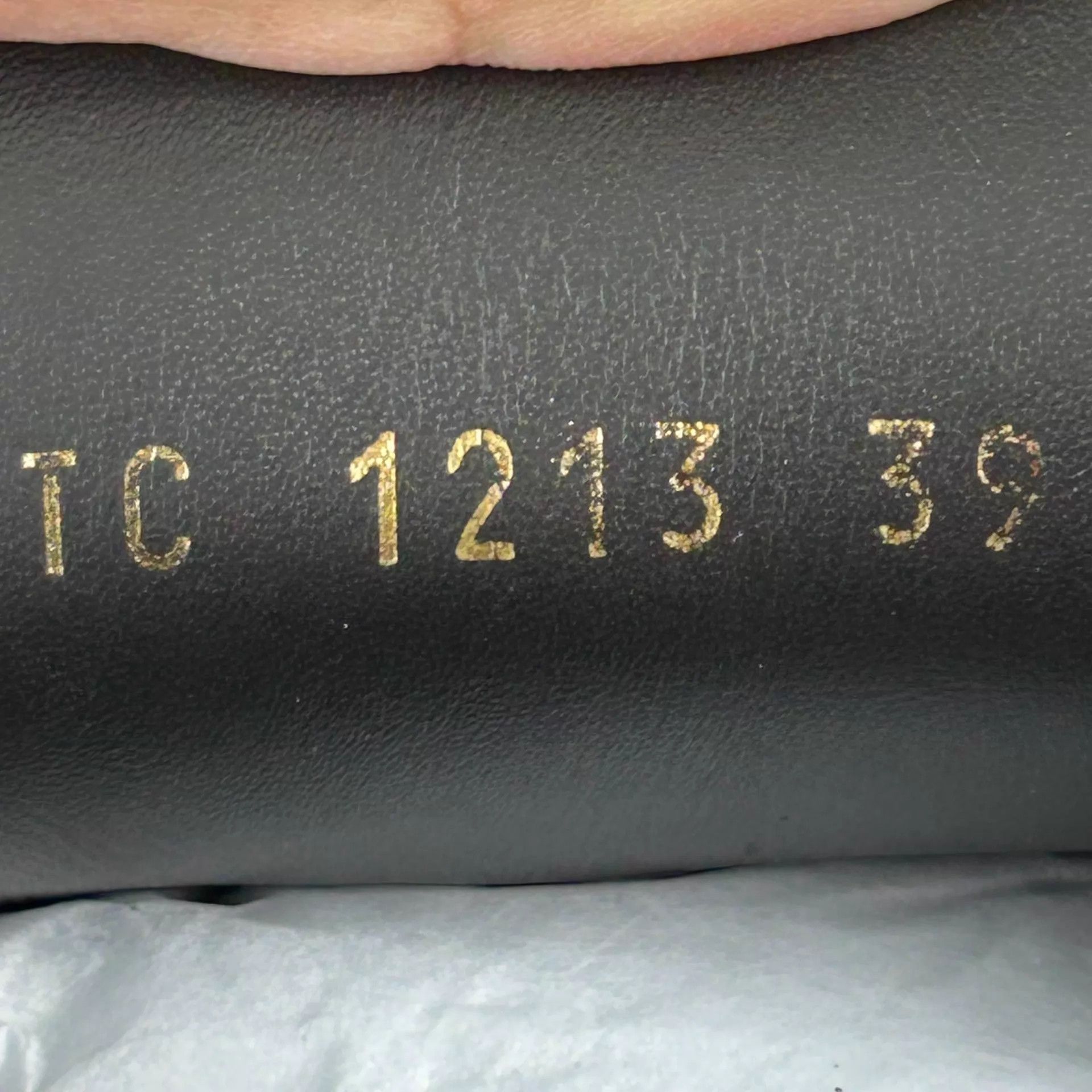 Louis Vuitton LOUIS VUITTON Monogram Slippers 39 Size US 8.5 / IT 38.5 - 7 Thumbnail