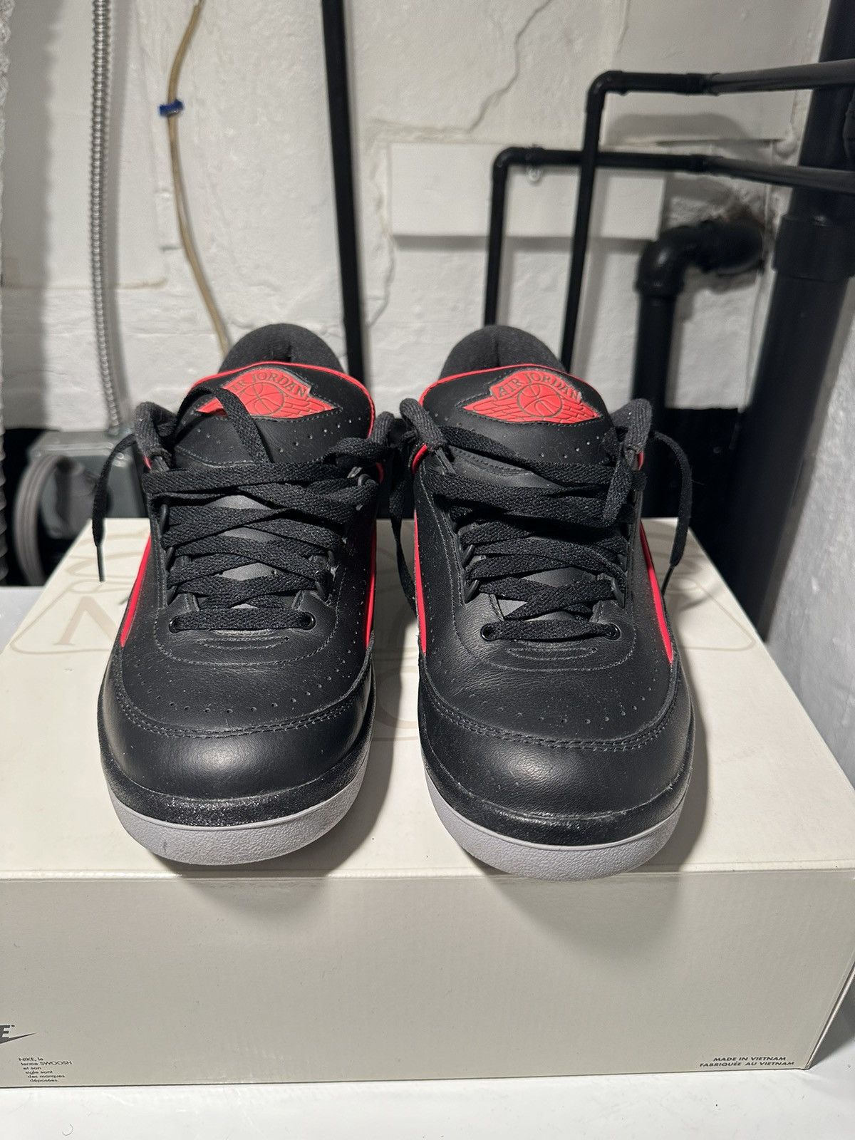 Jordan Brand Air Jordan 2 low ‘Christmas’ Size US 11.5 / EU 44-45 - 3 Thumbnail