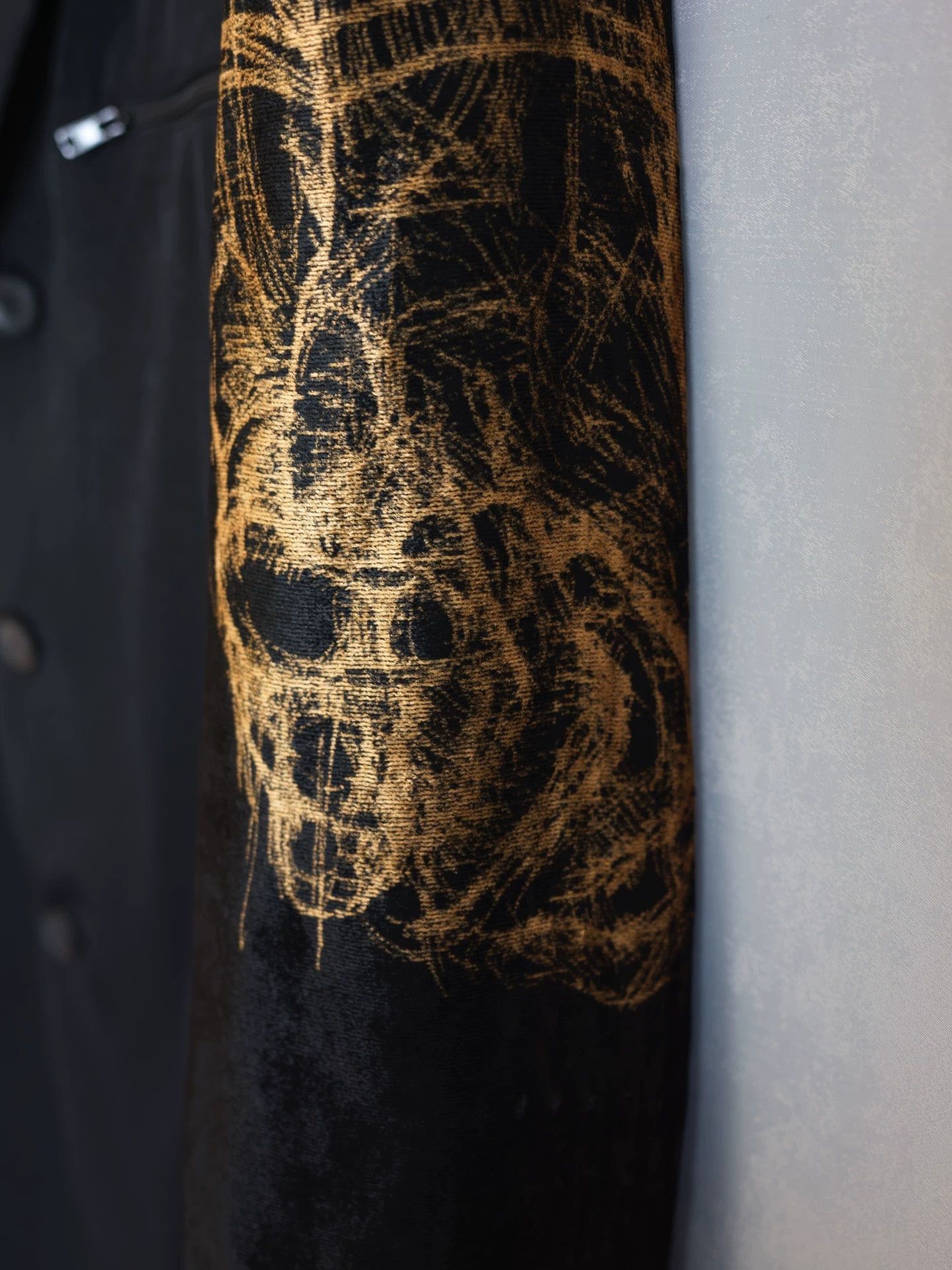 Yohji Yamamoto Yohji Yamamoto 20SS Velvet-Sleeve Triacetate Mermaid Jkt Size US L / EU 52-54 / 3 - 4 Thumbnail