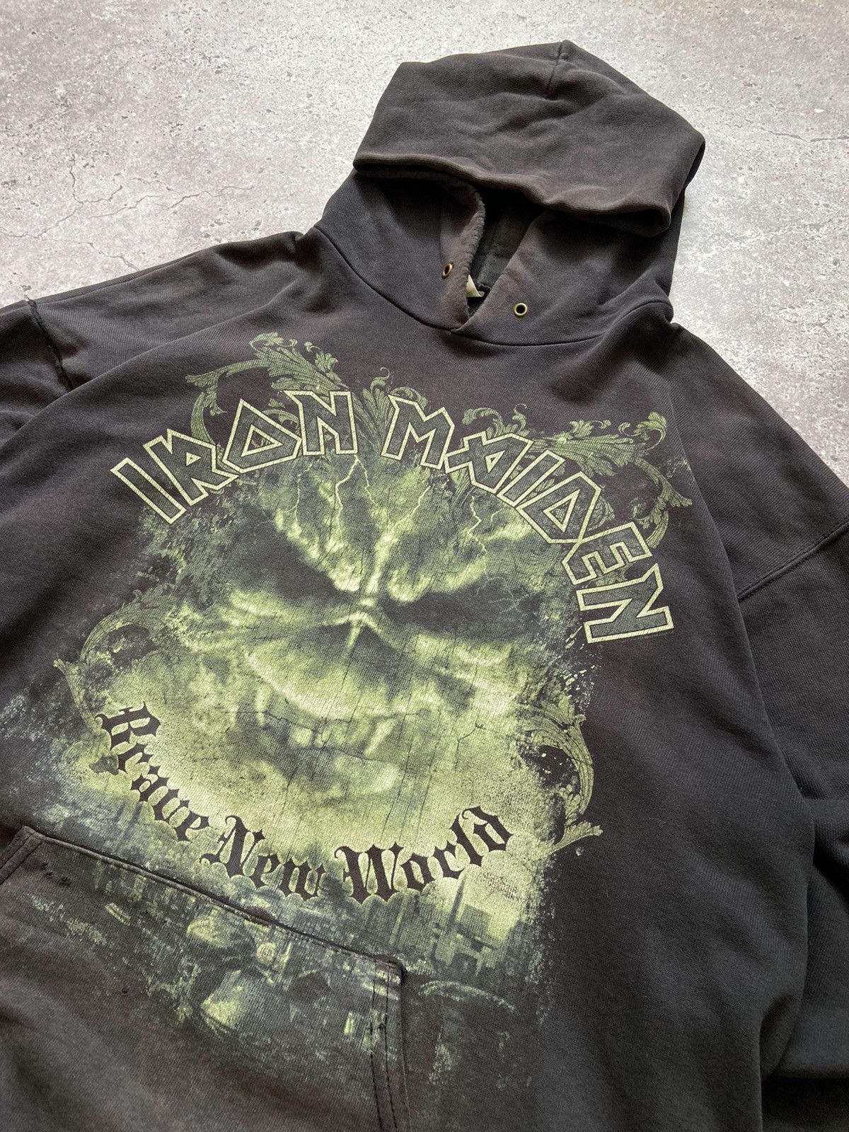 Band Tees Vintage 00’s Iron Maiden Brave New World Band Trashed Hoodie Size US L / EU 52-54 / 3 - 2 Thumbnail