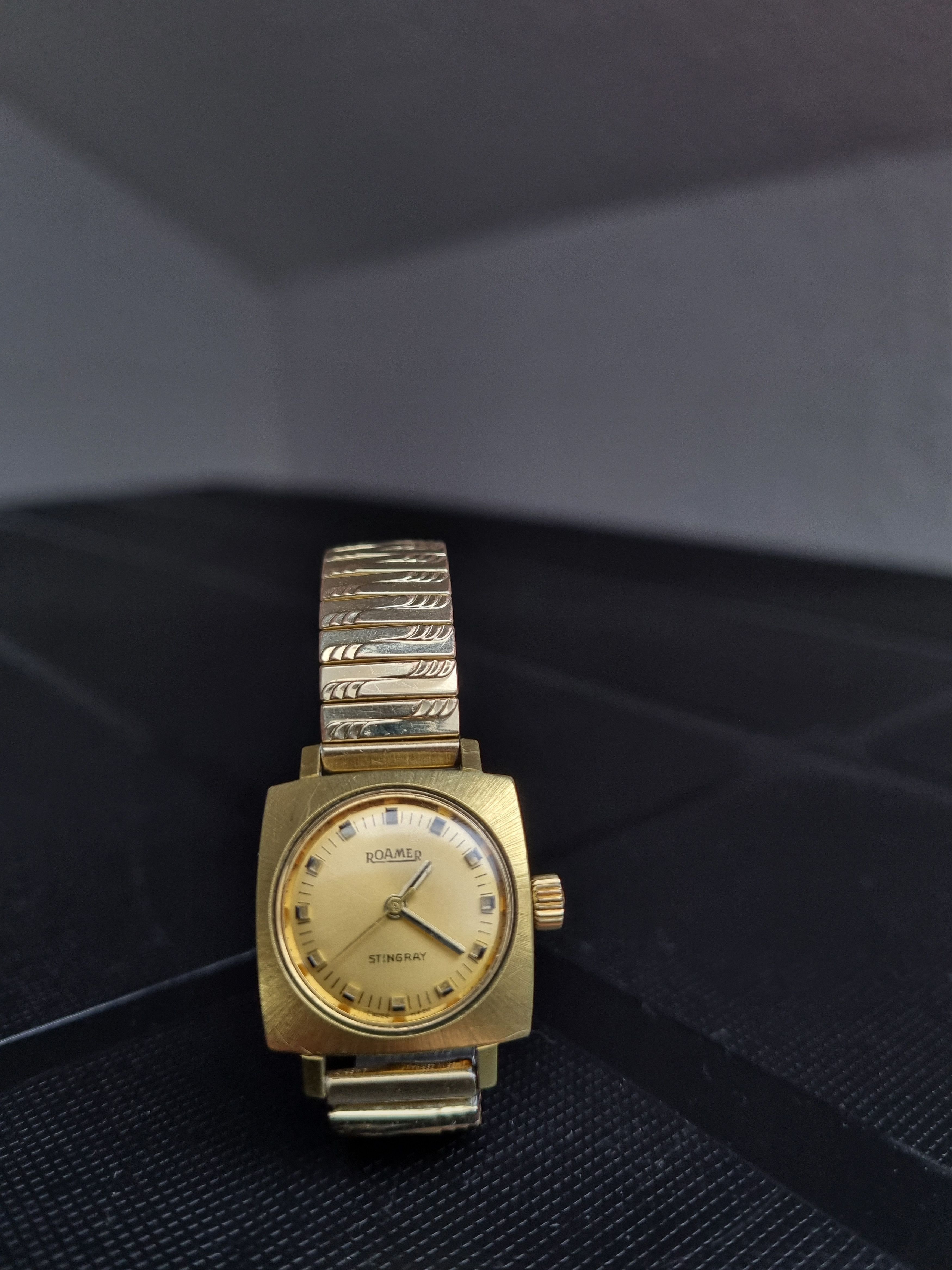 ROAMER × Vintage Roamer STINGRAY Waterproof HAND-WINDING Vintage Watch Size ONE SIZE - 10 Thumbnail