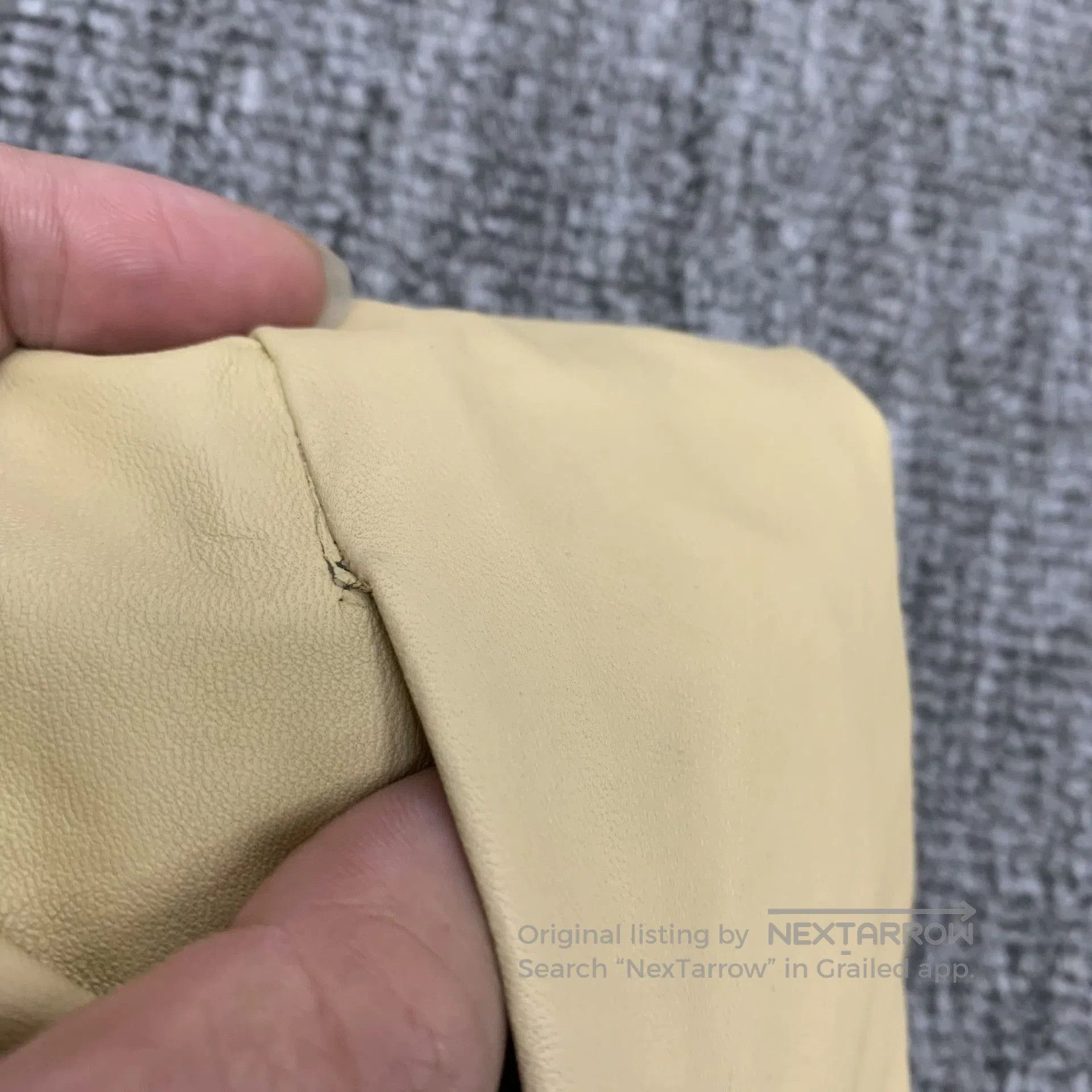 Prada beige short leather jacket with triangle logo. Size M / US 6-8 / IT 42-44 - 6 Thumbnail