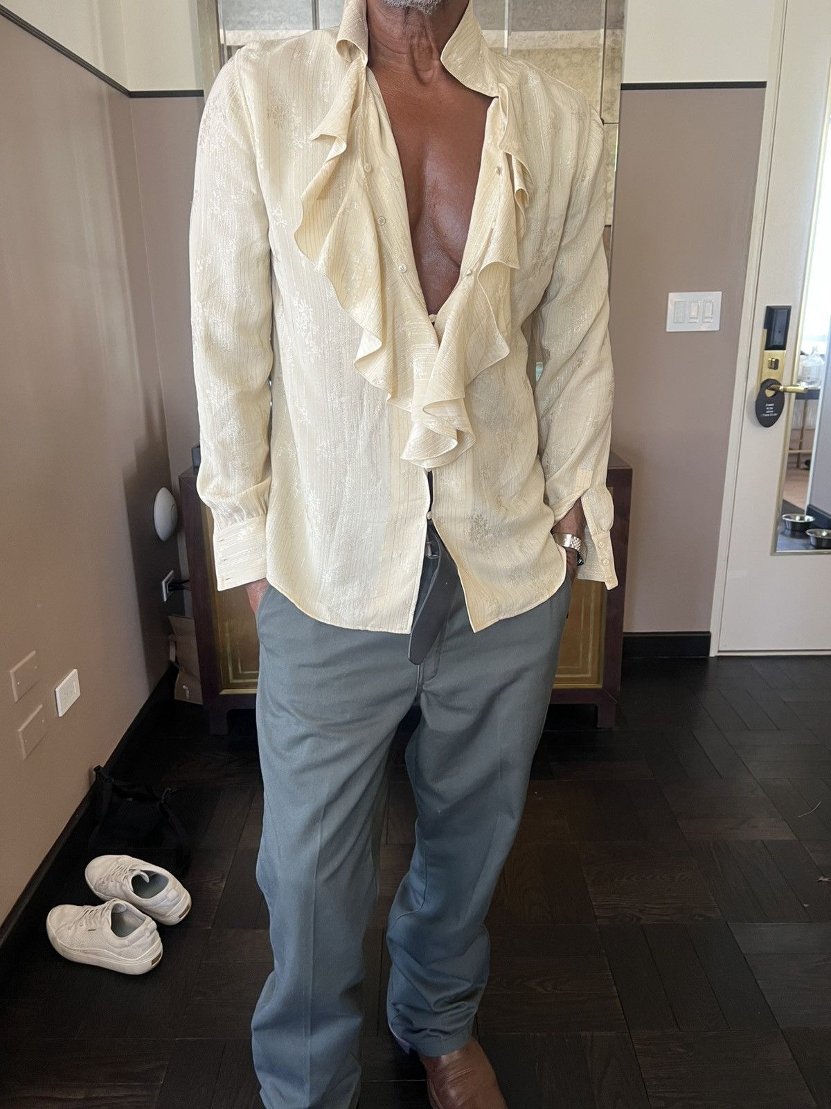 Saint Laurent Paris Cream colors Saint Laurent blouse Size US M / EU 48-50 / 2 - 1 Thumbnail