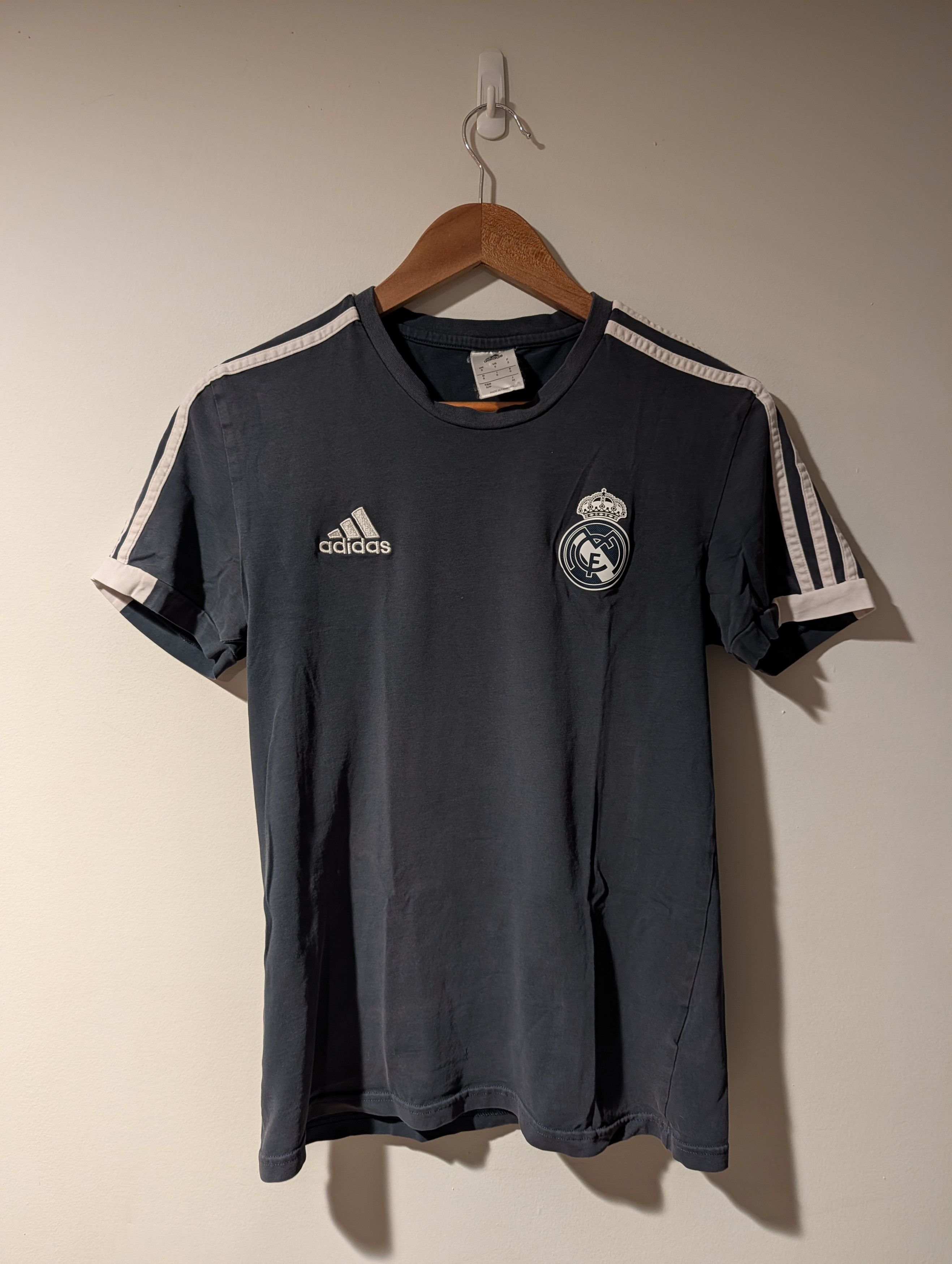 Adidas Bale Real Madrid Bale #11 Adidas Futbol Soccer Small Jersey Size US S / EU 44-46 / 1 - 7 Thumbnail