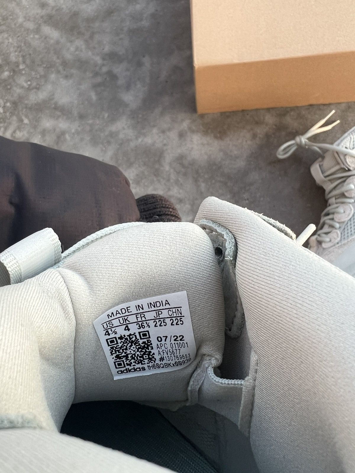 Yeezy *YEEZY DESERT BOOT SALT 4.5US* Rare colorway Size US 6.5 / IT 36.5 - 6 Thumbnail