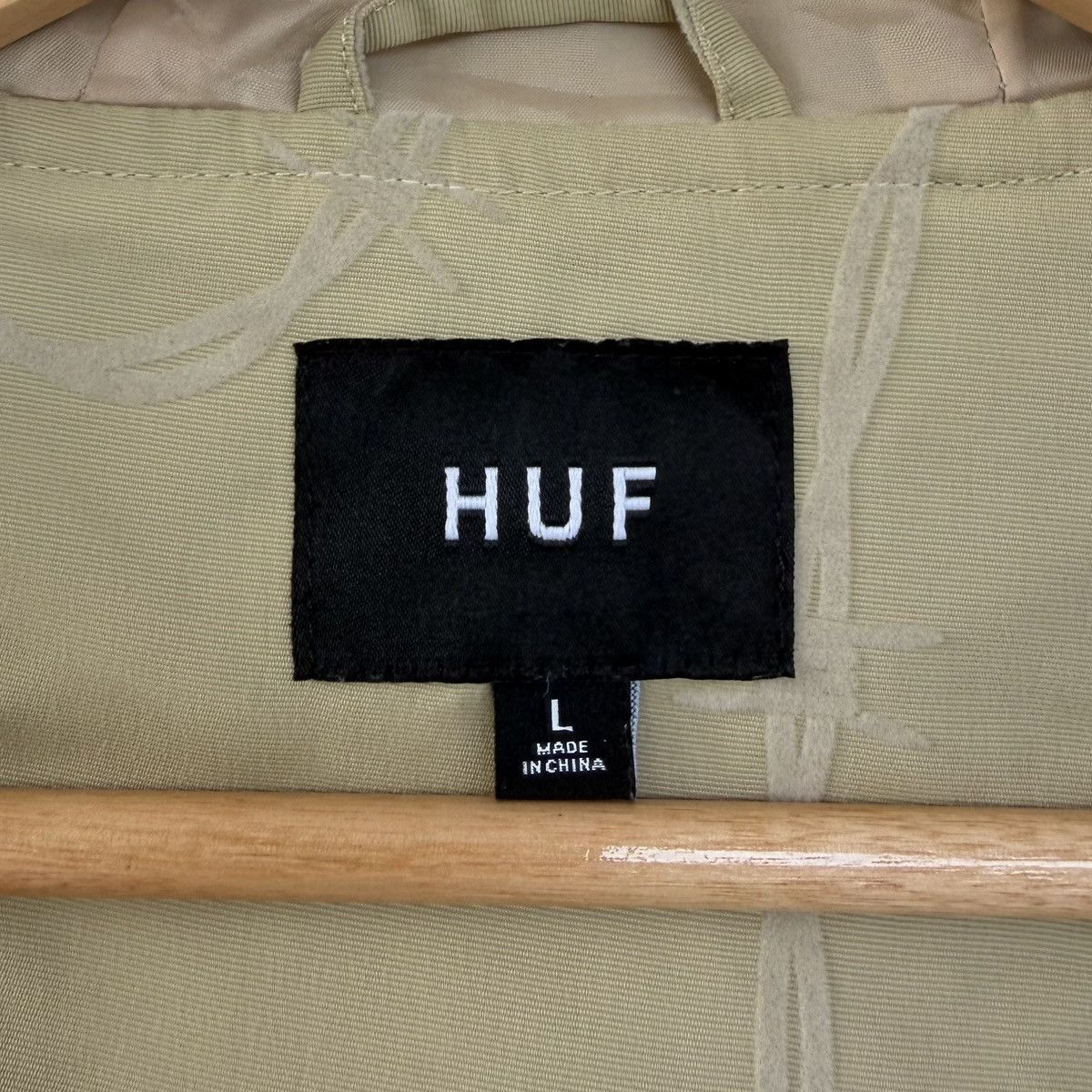 Huf HUF Barbed Wire Jacket Beige Hooded Streetwear UtilityJacket Size US L / EU 52-54 / 3 - 23 Thumbnail