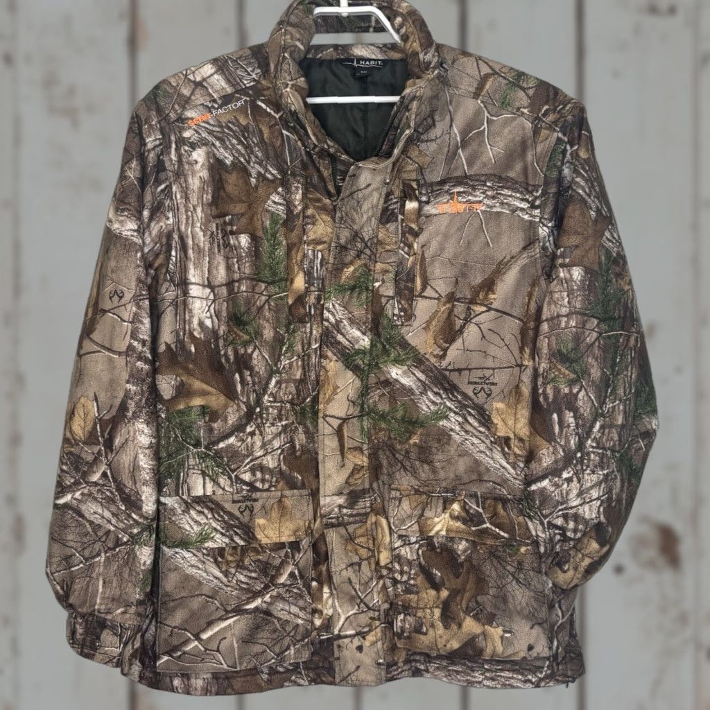Realtree Habit Realtree Xtra Camouflage Hunting Cargo Coat Scent Factor Mens Size Medium Size US M / EU 48-50 / 2 - 1 Thumbnail