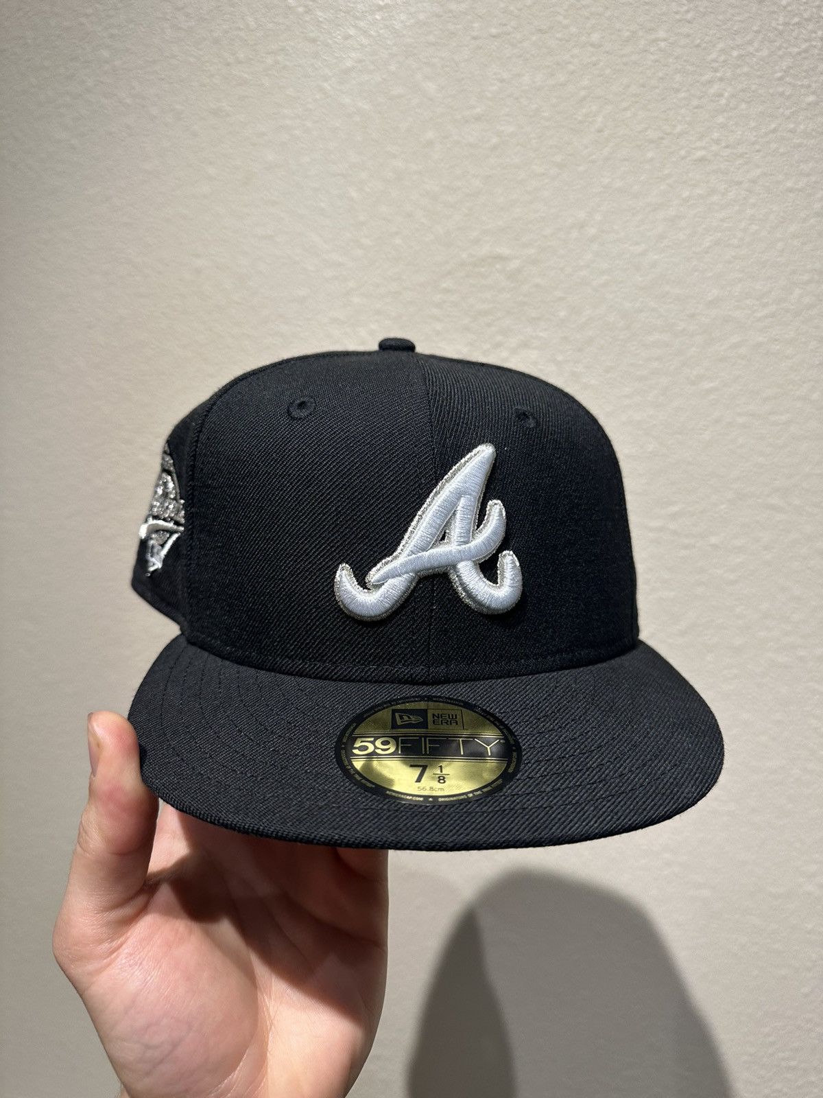 image of Vintage Atlanta Braves 1995 World Series Black Metallic 7 1/8, Men's