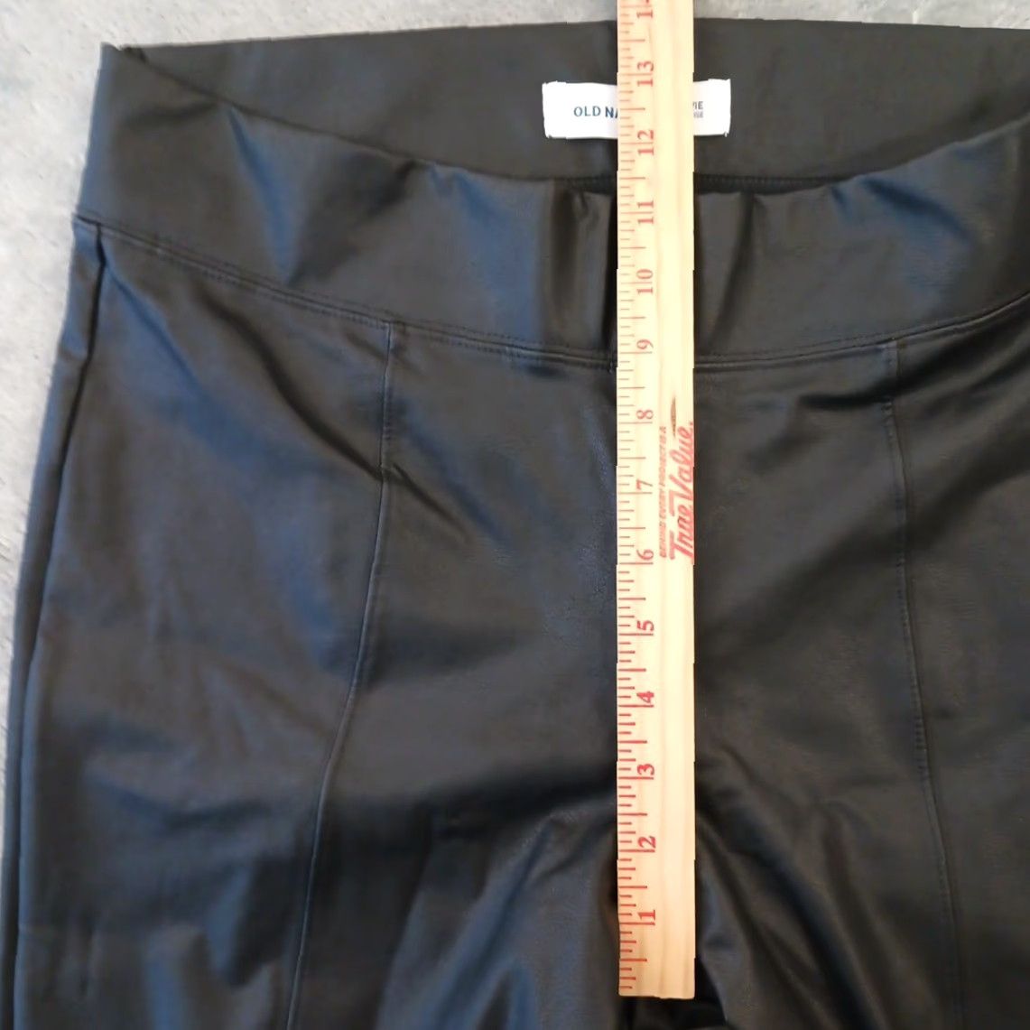 Old Navy **Stevie Ankle Pants Women's Black Faux Leather Large Pull On** User: Stevie Ankle Pants Women's Black Faux Leather Large Pull On Size 36" / US 14 / IT 50 - 3 Thumbnail