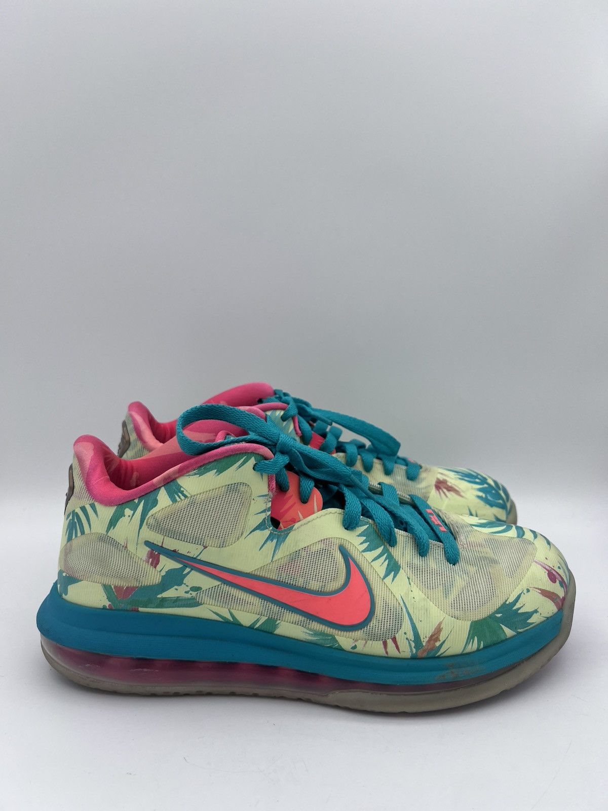 Nike Nike LeBron 9 Low LeBronold Palmer 2022 Size M 7.5 / W 9 Size US 7.5 / EU 40-41 - 1 Thumbnail