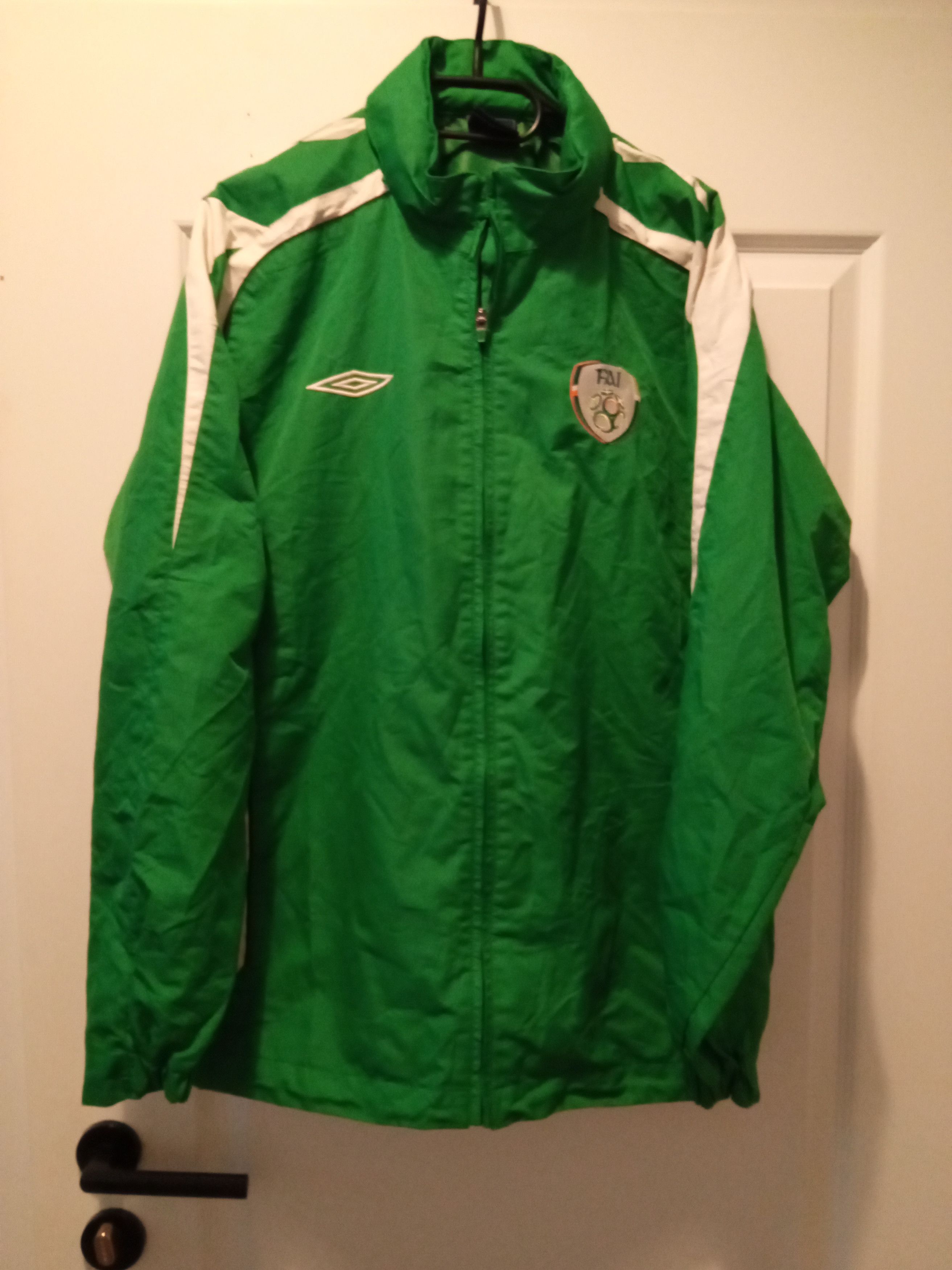 2000-02 Ireland Jacket Training Hood Shirt Jersey Trikot
