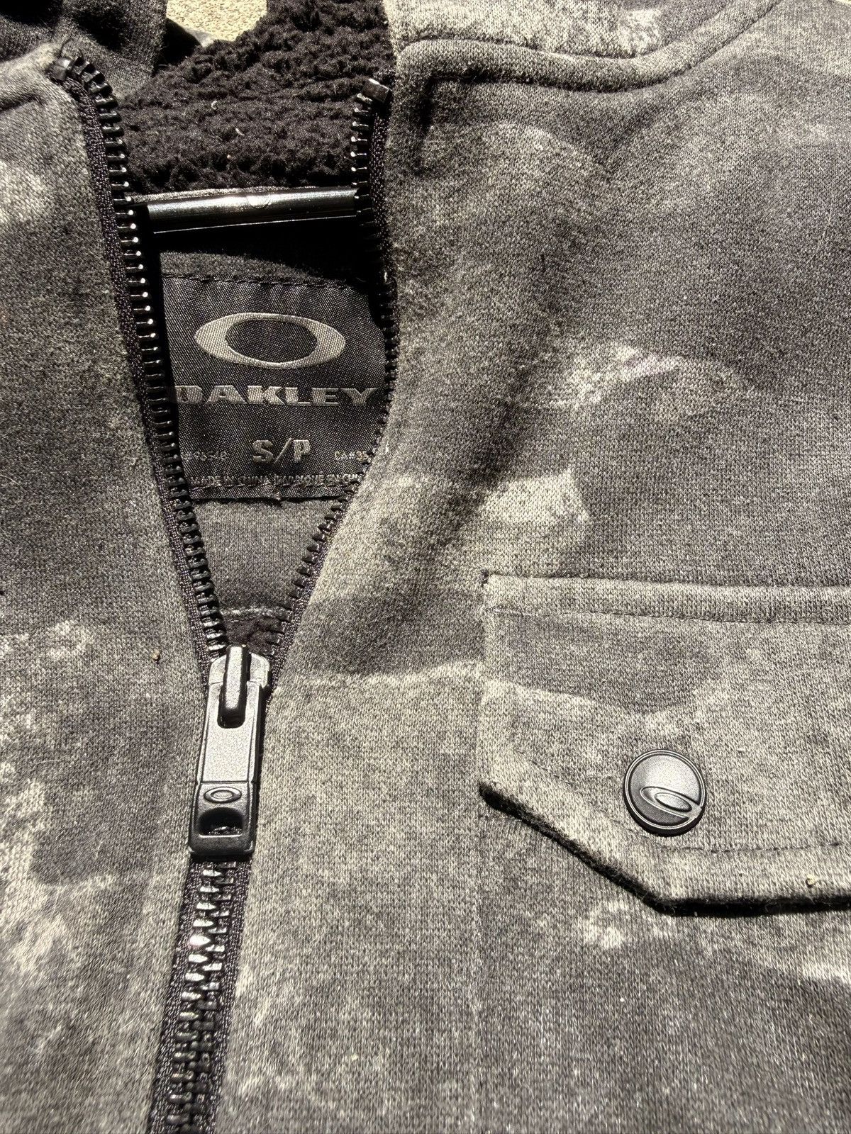 Oakley Oakly Grey and Black Camo Zip Up Jacket. Super Warm Size US M / EU 48-50 / 2 - 3 Thumbnail