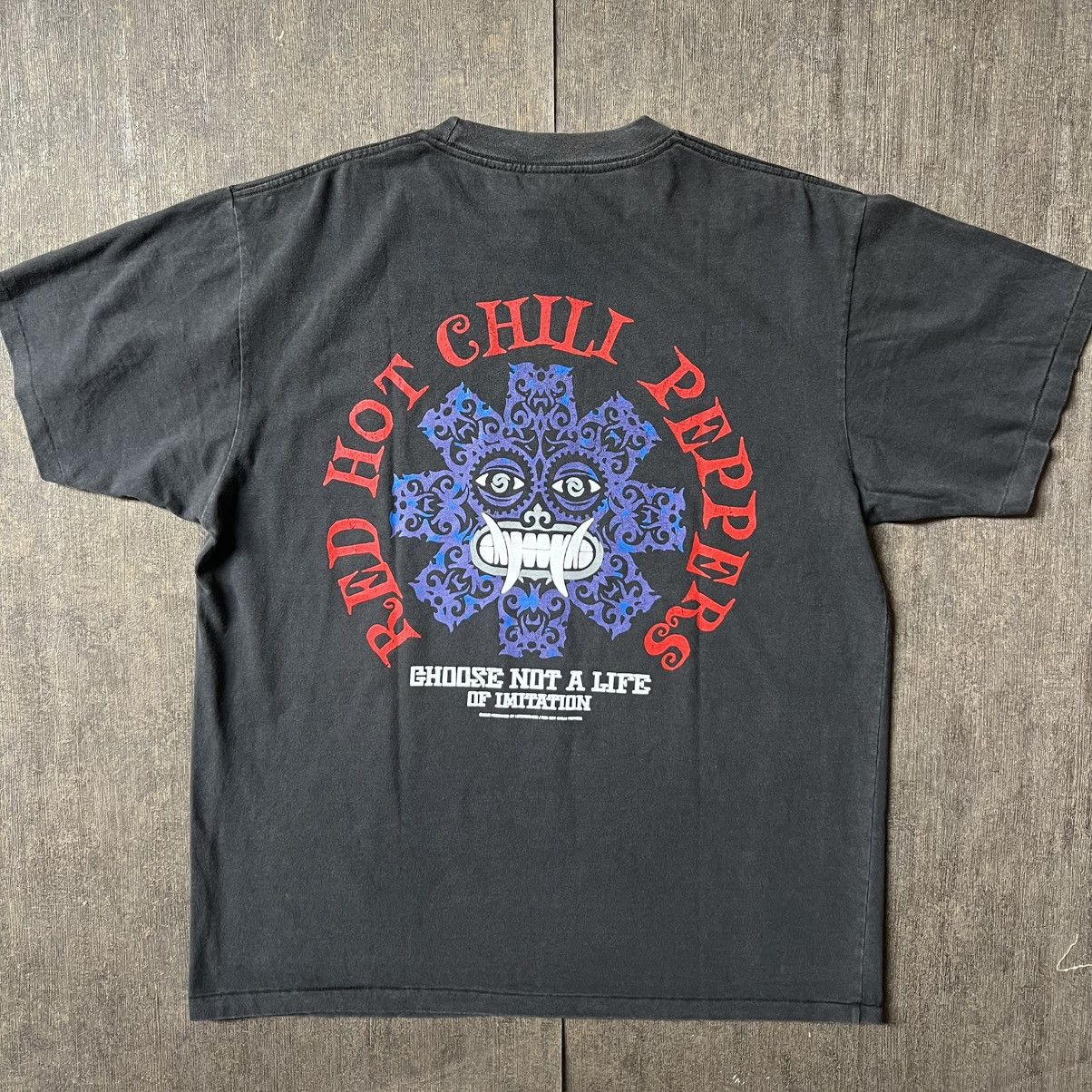 Band Tees ⚠️ltd⚠️red hot chilli peppers bali barong Size US XL / EU 56 / 4 - 2 Thumbnail