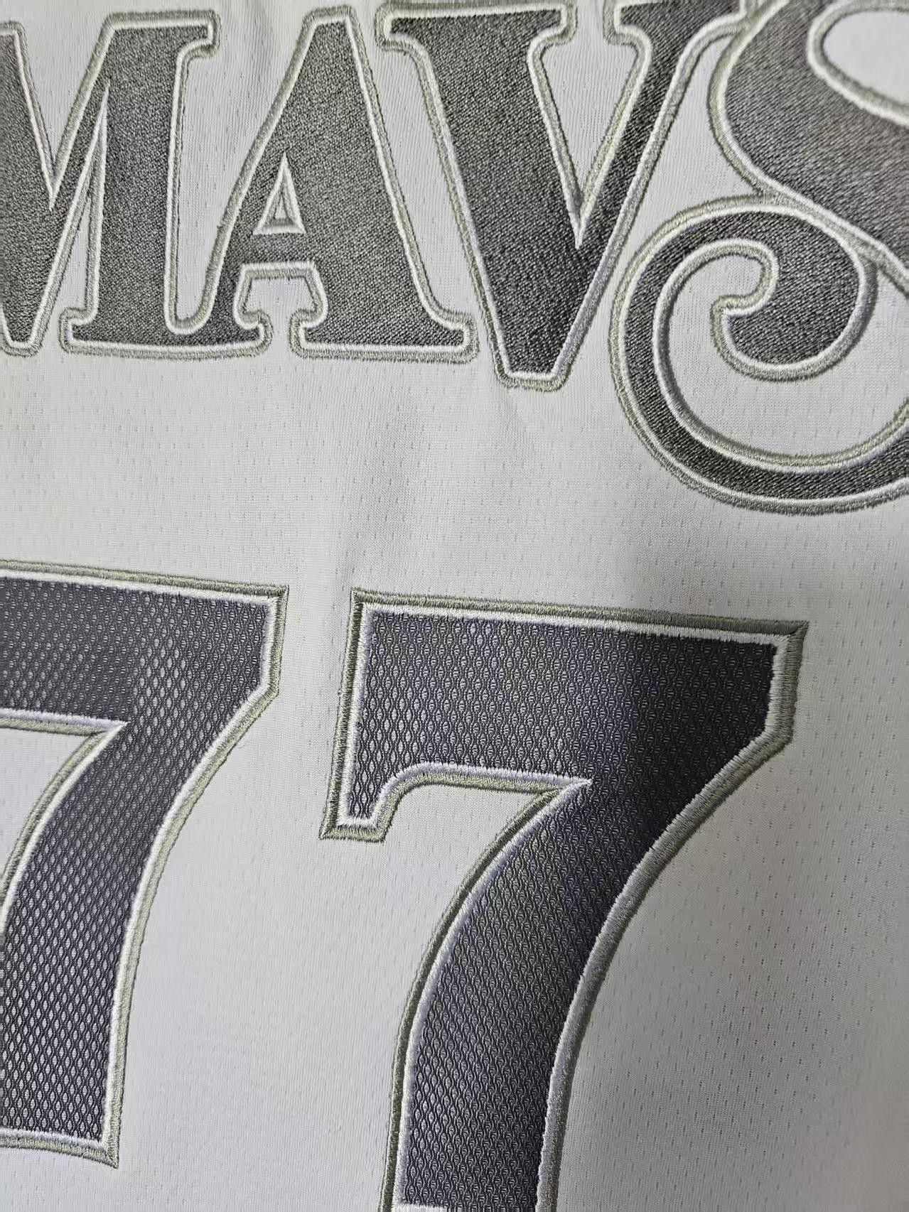 NBA Luka Dončić Jersey Dallas Mavericks Double Stitched XXL Size US XXL / EU 58 / 5 - 3 Thumbnail