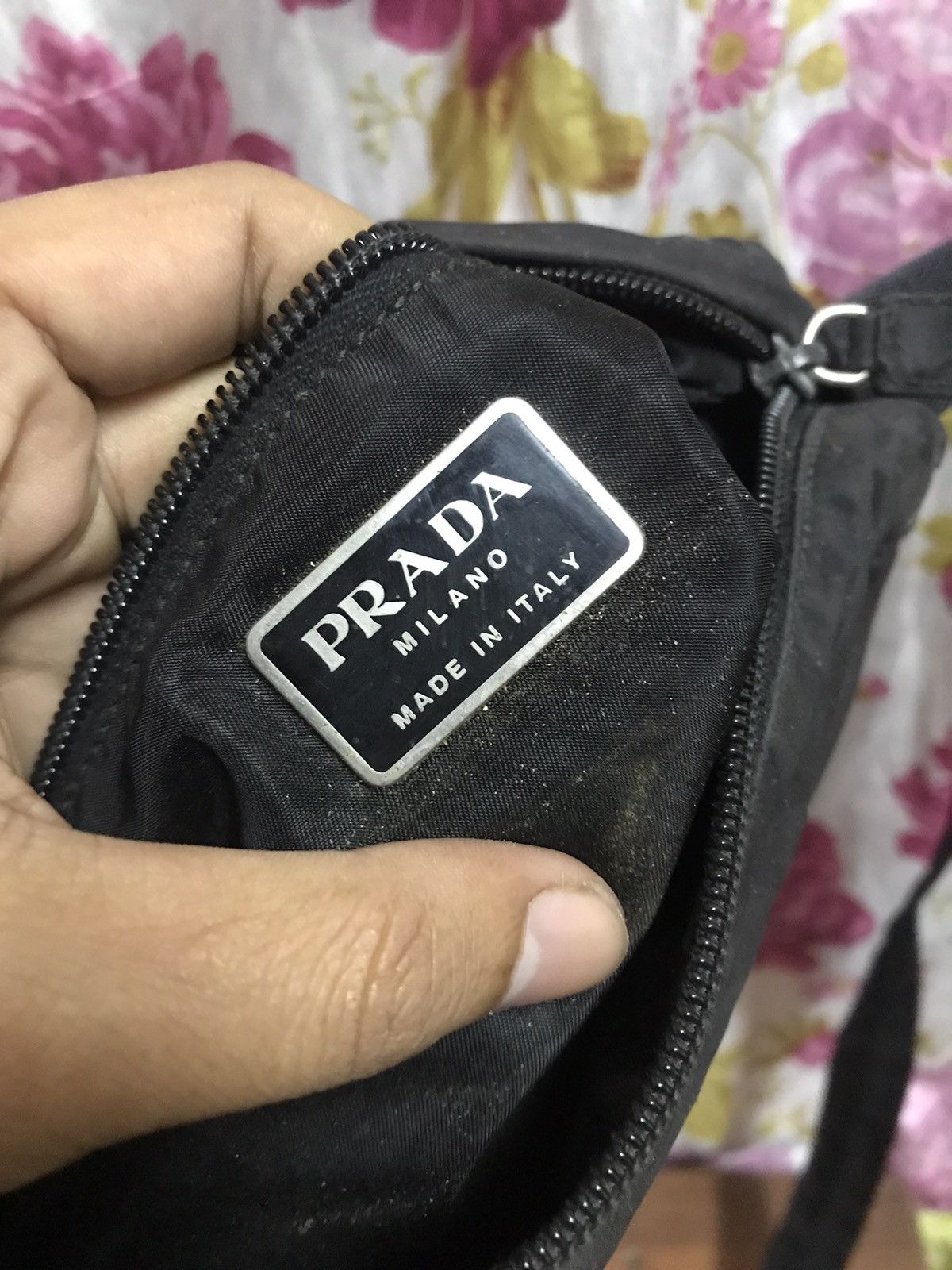 Prada Authentic Prada Tape Shoulder Size ONE SIZE - 5 Thumbnail