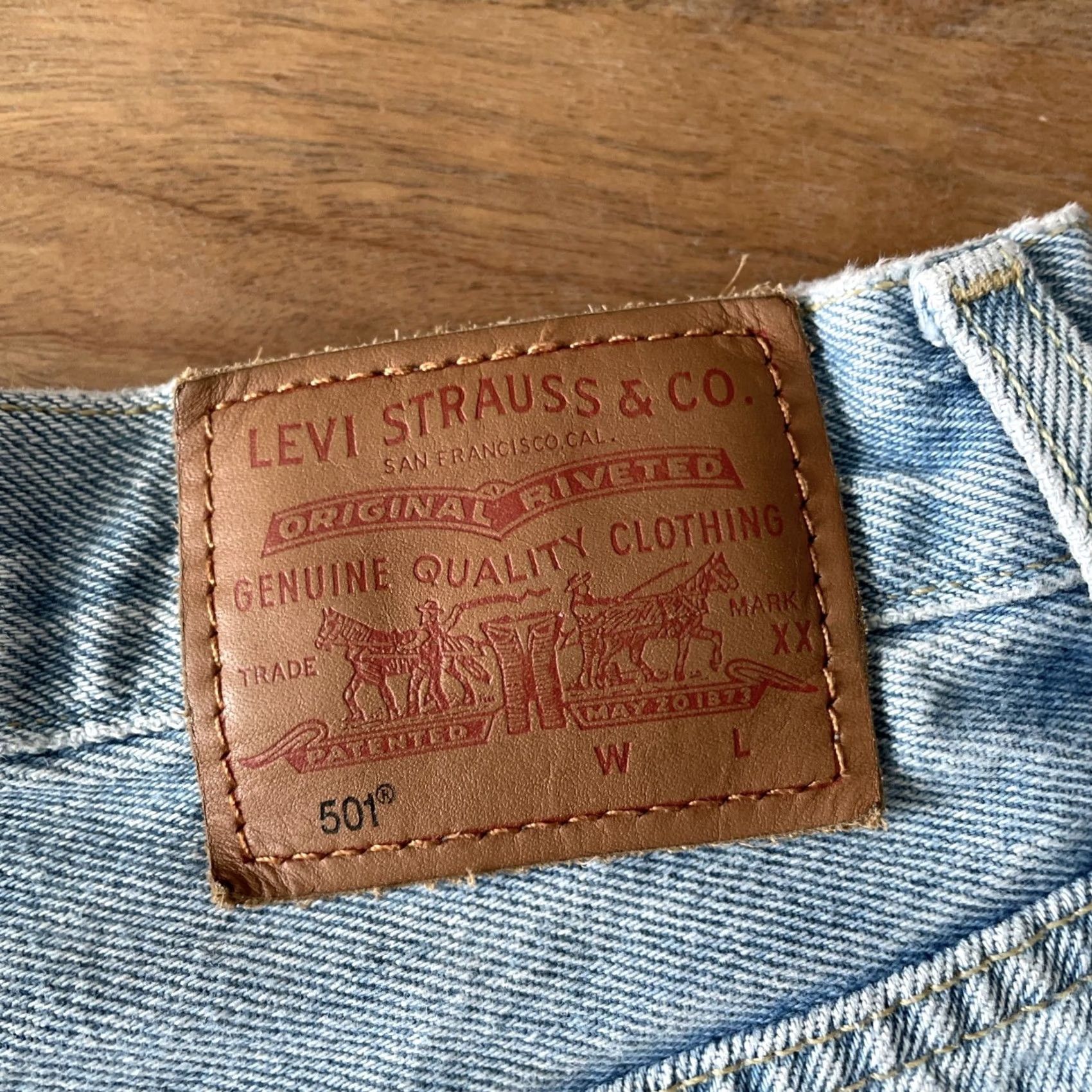 Levi's Levi’s 501 Cut Off Shorts Women 28 Denim Light Blue High Rise 5-Pocket Casual Vintage Modern 90s Cowgirl Size 28" / US 6 / IT 42 - 3 Thumbnail