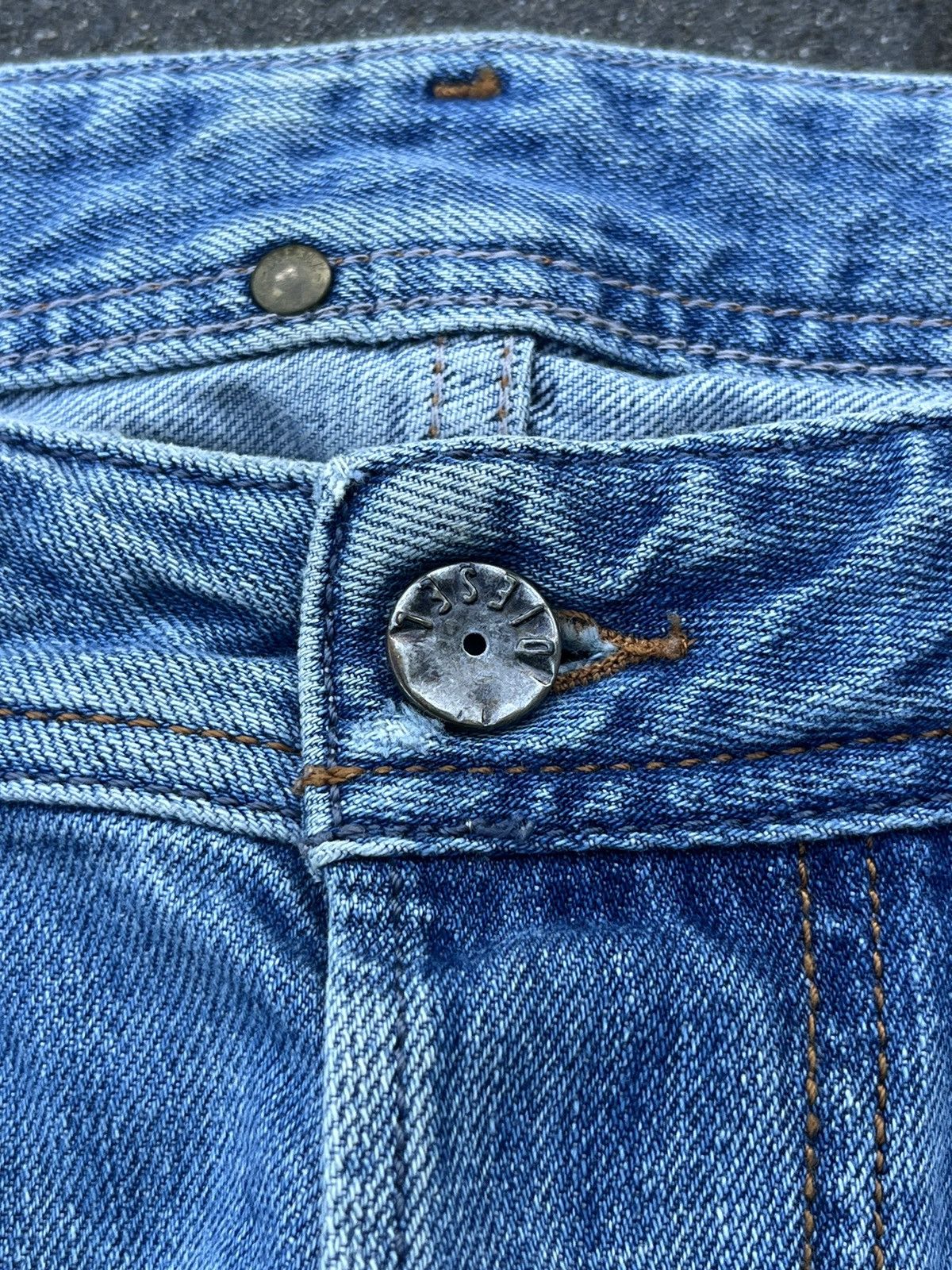 Diesel Vintage Y2K Diesel Larkee Light Blue Distressed Classic Jean Size US 32 / EU 48 - 12 Thumbnail