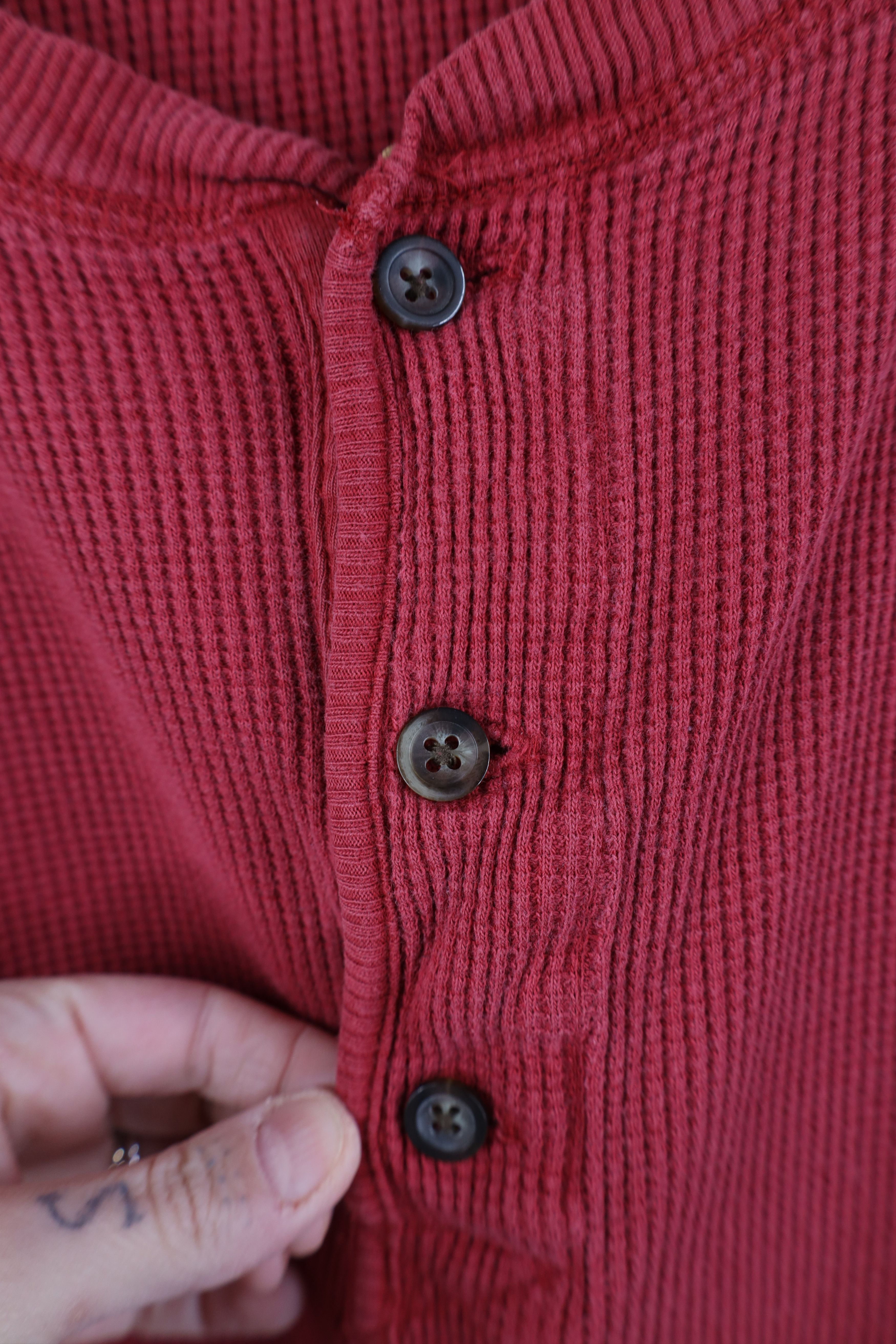 Vintage Vintgae 90s Streetwear Thermal Waffle Knit Henley T-Shirt Size US XXL / EU 58 / 5 - 4 Thumbnail