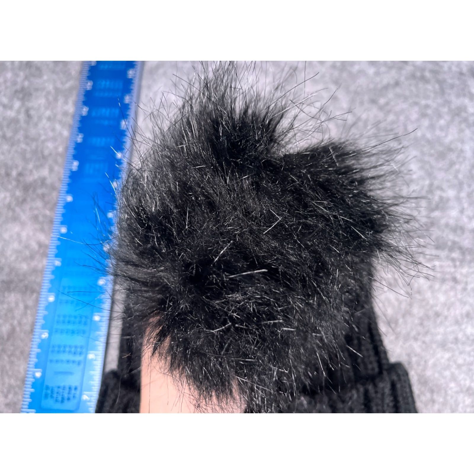Vintage VINTAGE not applicable; use Collection 18 Beanie Toque for Women OS Black Knit Acrylic Blend Pom w/ Bobby Pins Size ONE SIZE - 3 Thumbnail