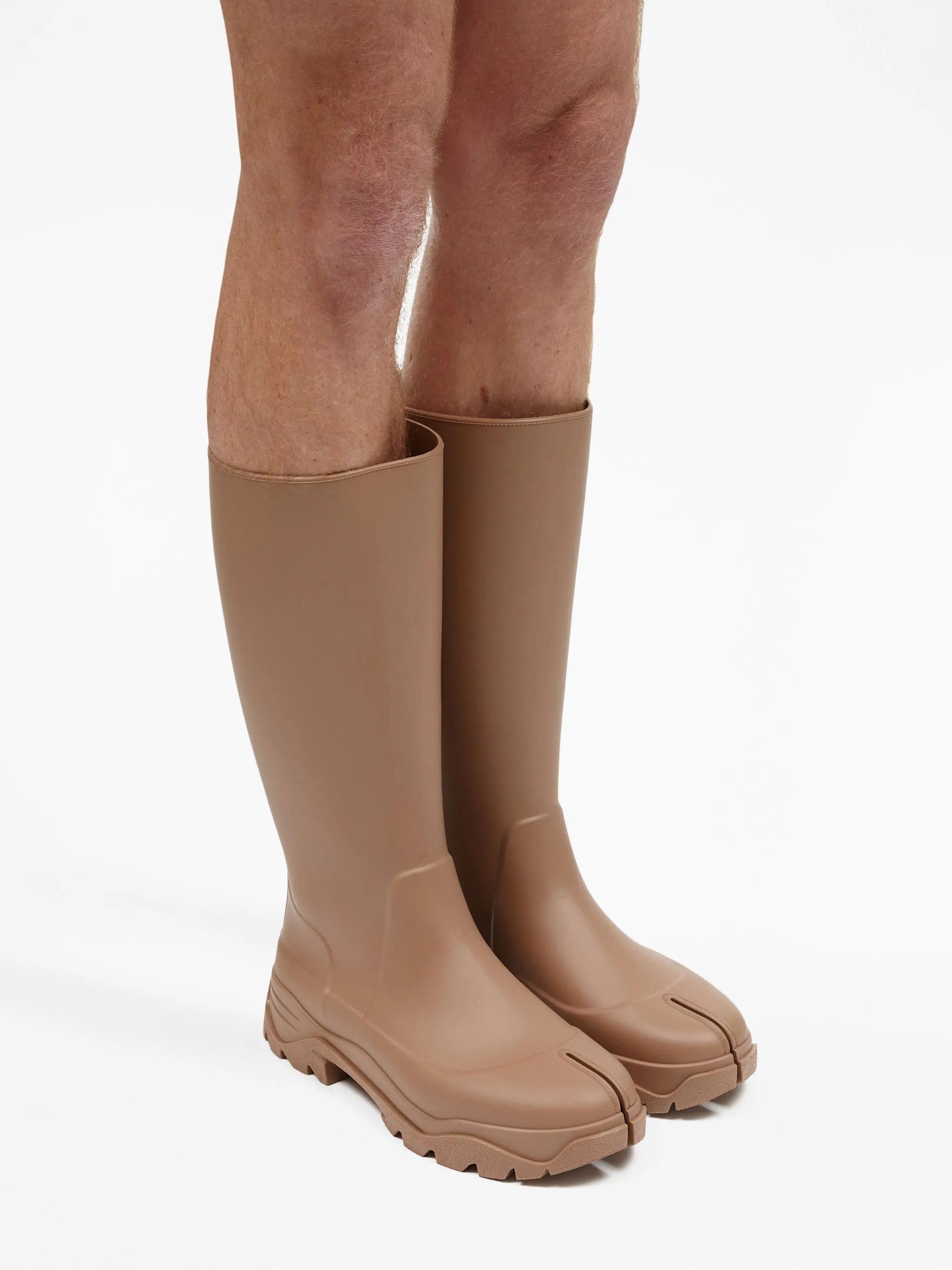 Maison Margiela o1w1db10425 Tabi Rain Boots in Otter Size US 12 / EU 45 - 6 Thumbnail