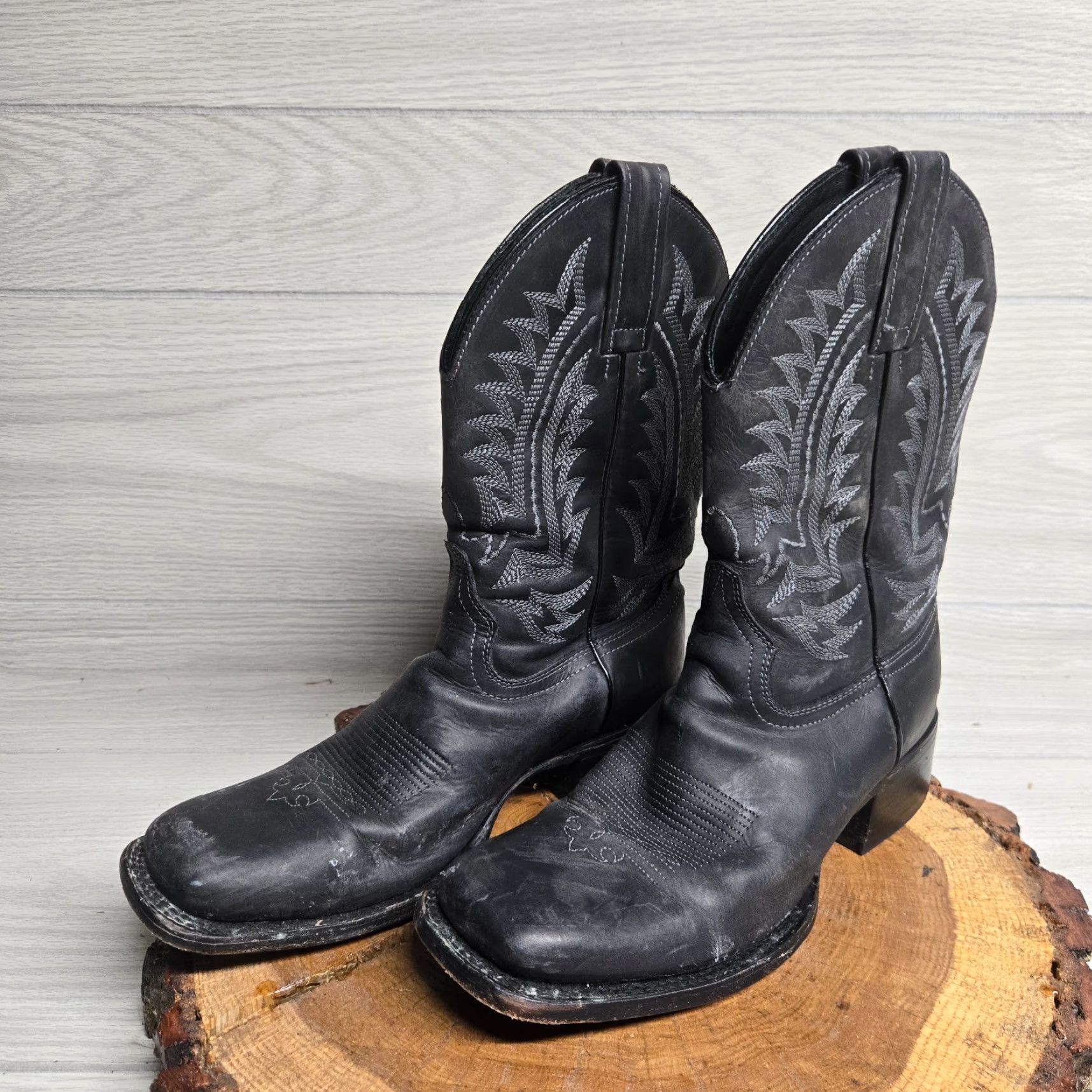 Vintage Vintage J.B. Dillon Cowboy Boots Women’s Size 8.5 Leather Square Toe Western Mid-Calf Black Size US 5 / IT 35 - 2 Thumbnail