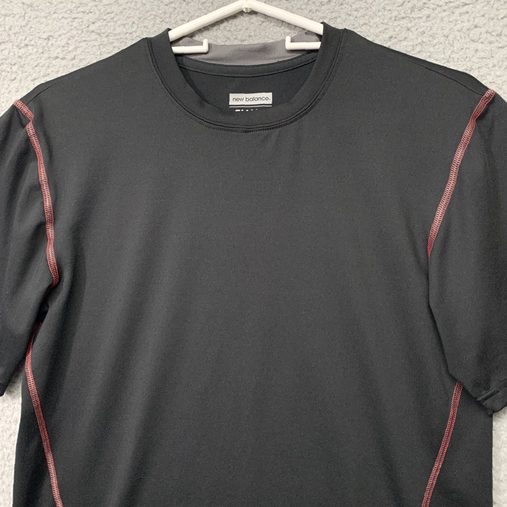 New Balance New Balance Athletic Top Women’s S Short Sleeve Running Black Quick Dry Shirt Size S / US 4 / IT 40 - 2 Thumbnail