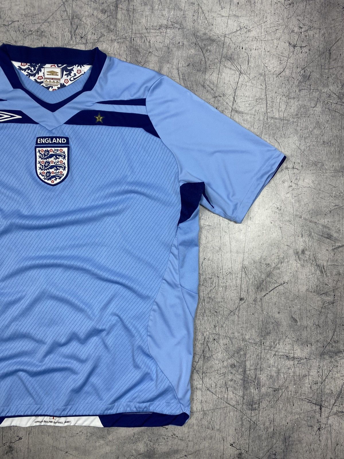 Umbro England 2008–10 Goalkeeper Umbro Jersey – Size XL Size US XL / EU 56 / 4 - 4 Thumbnail