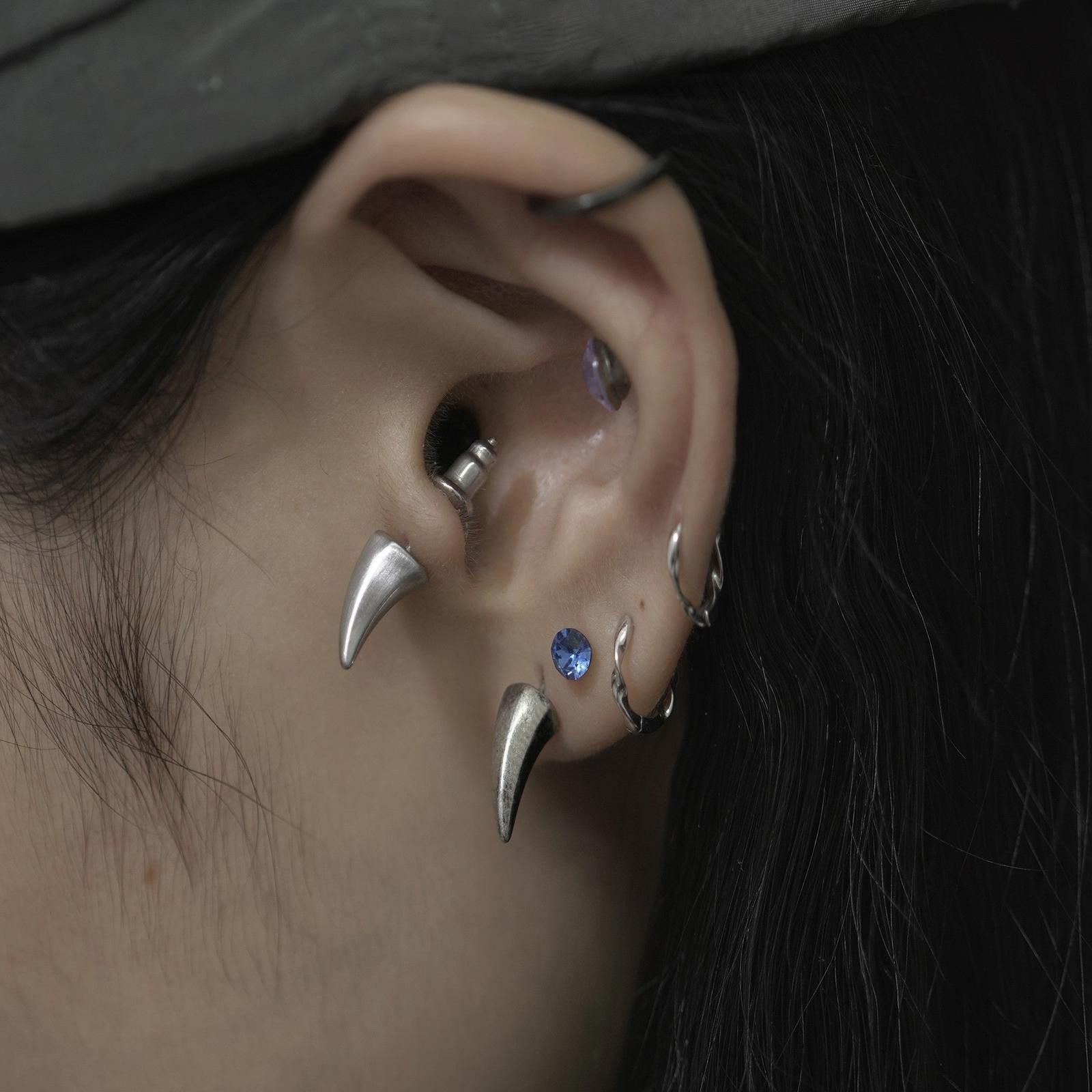 Jewelry Vampire Fangs Earrings – Dark Punk Mini Studs Size ONE SIZE - 4 Thumbnail