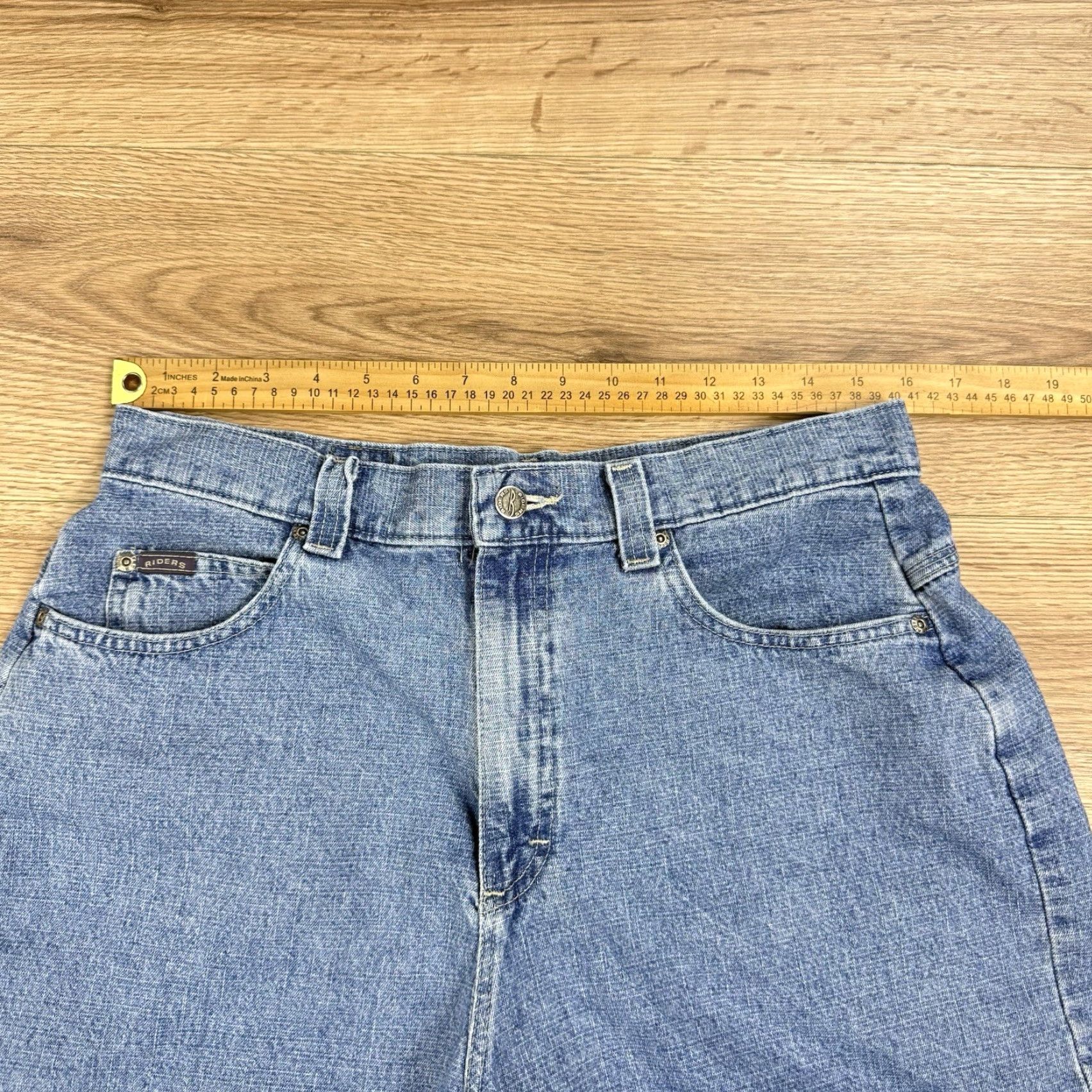 Lee VINTAGE Lee Riders Shorts Womens 14M Blue High Rise Denim Jean Rear Buckle Clinch Short Women's 14M Blue Mom Rise Denim Lee Size 36" / US 14 / IT 50 - 3 Thumbnail