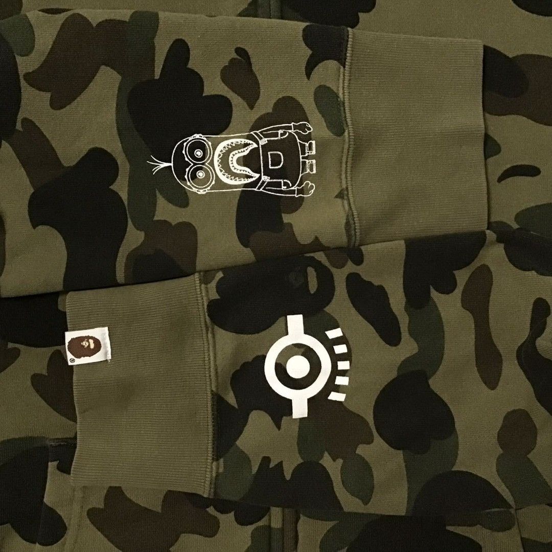 Bape BAPE × Minions Shark full zip Hoodie 1st camo a bathing ape Size US M / EU 48-50 / 2 - 6 Thumbnail