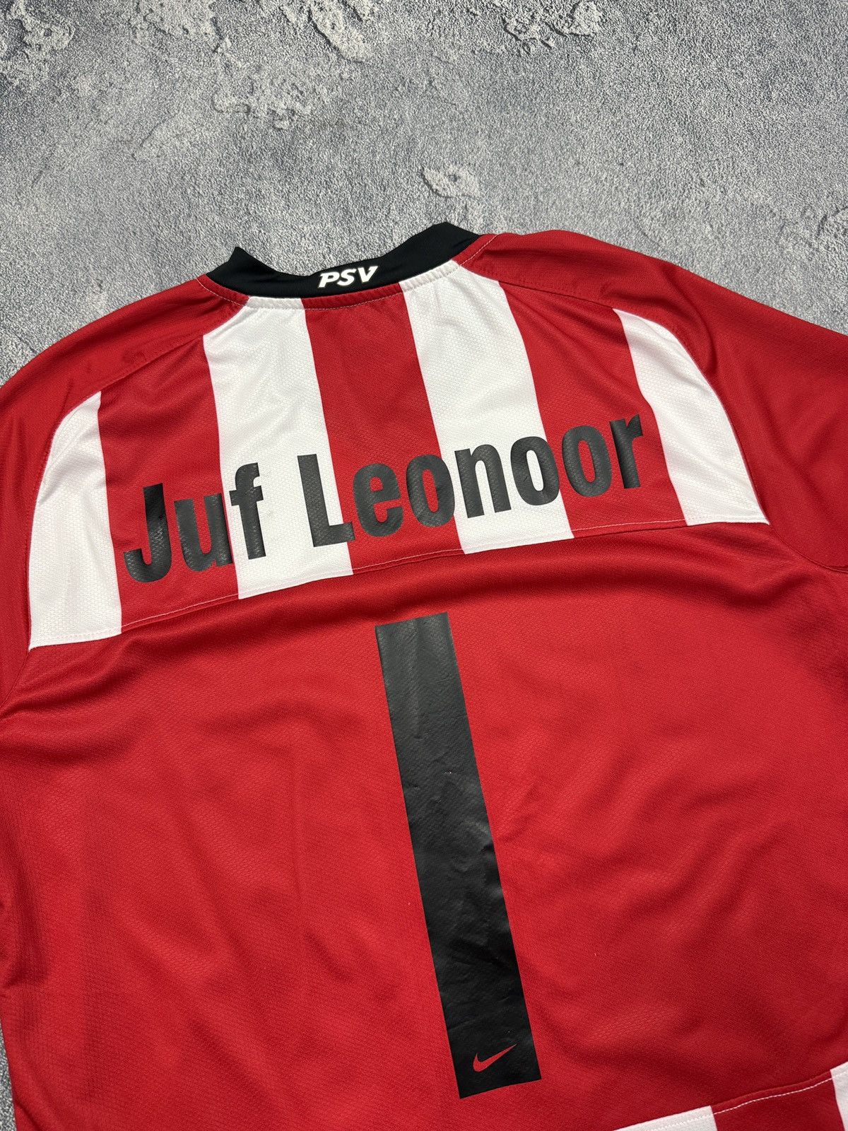 Nike Nike Vintage PSV Soccer Jersey Philips Logo Tee T-shirt Rare Size US S / EU 44-46 / 1 - 5 Thumbnail