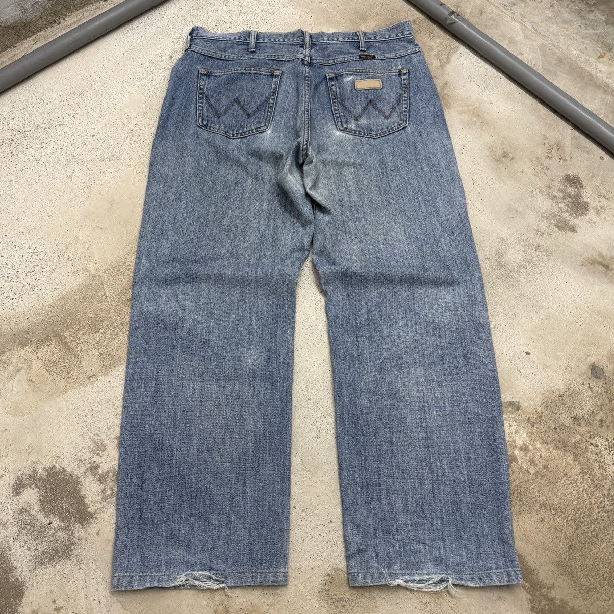 Wrangler Vintage Wrangler Light Wash Distressed Denim Pants Size US 36 / EU 52 - 2 Thumbnail