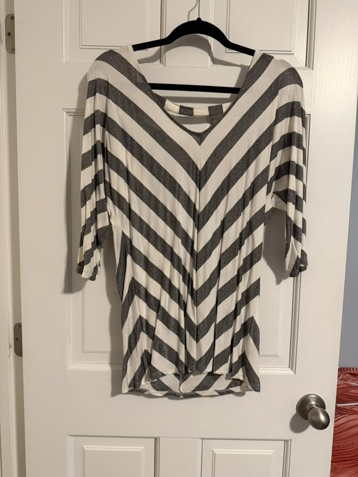 Other White House Black Market Striped V-Neck Top Size L Size L / US 10 / IT 46 - 4 Thumbnail