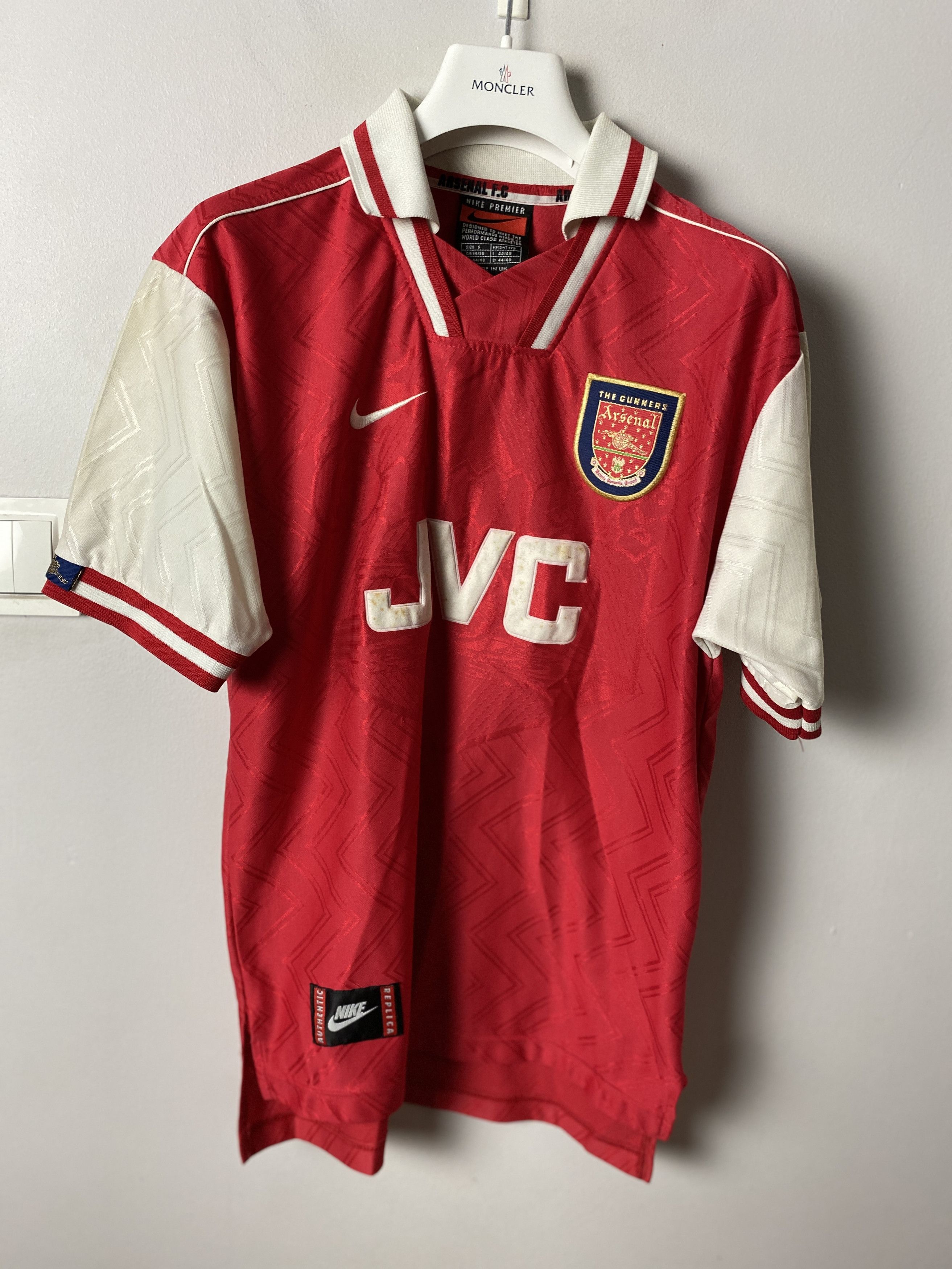 image of Nike Arsenal Jvc Home Football Shirt Blockcore Vintege 90's in Red, Men's (Size Small)