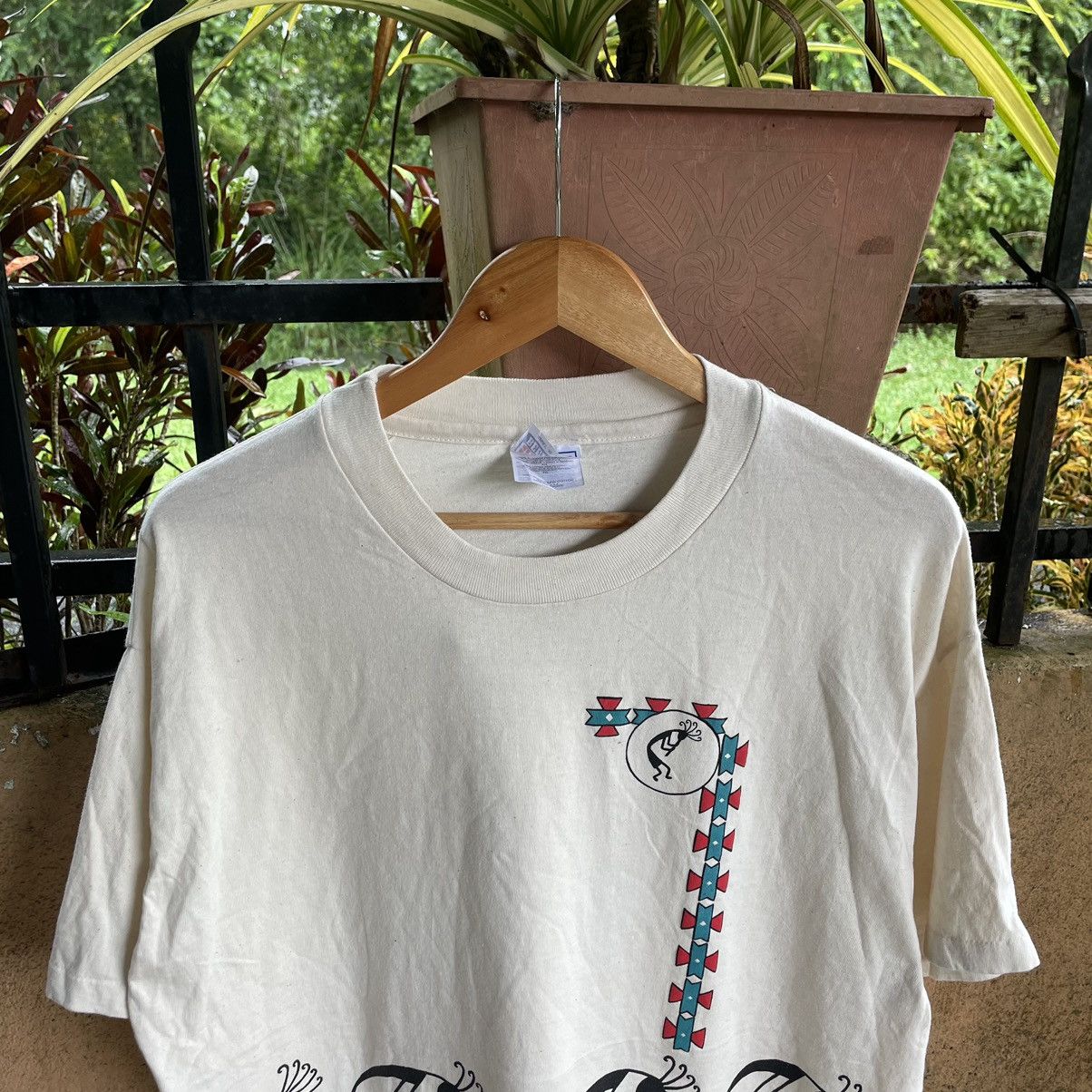 Hanes × Vintage 🔥🔥Vintage 90s Retro Art Native Design Promo Tee By Hanes Size US XL / EU 56 / 4 - 3 Thumbnail