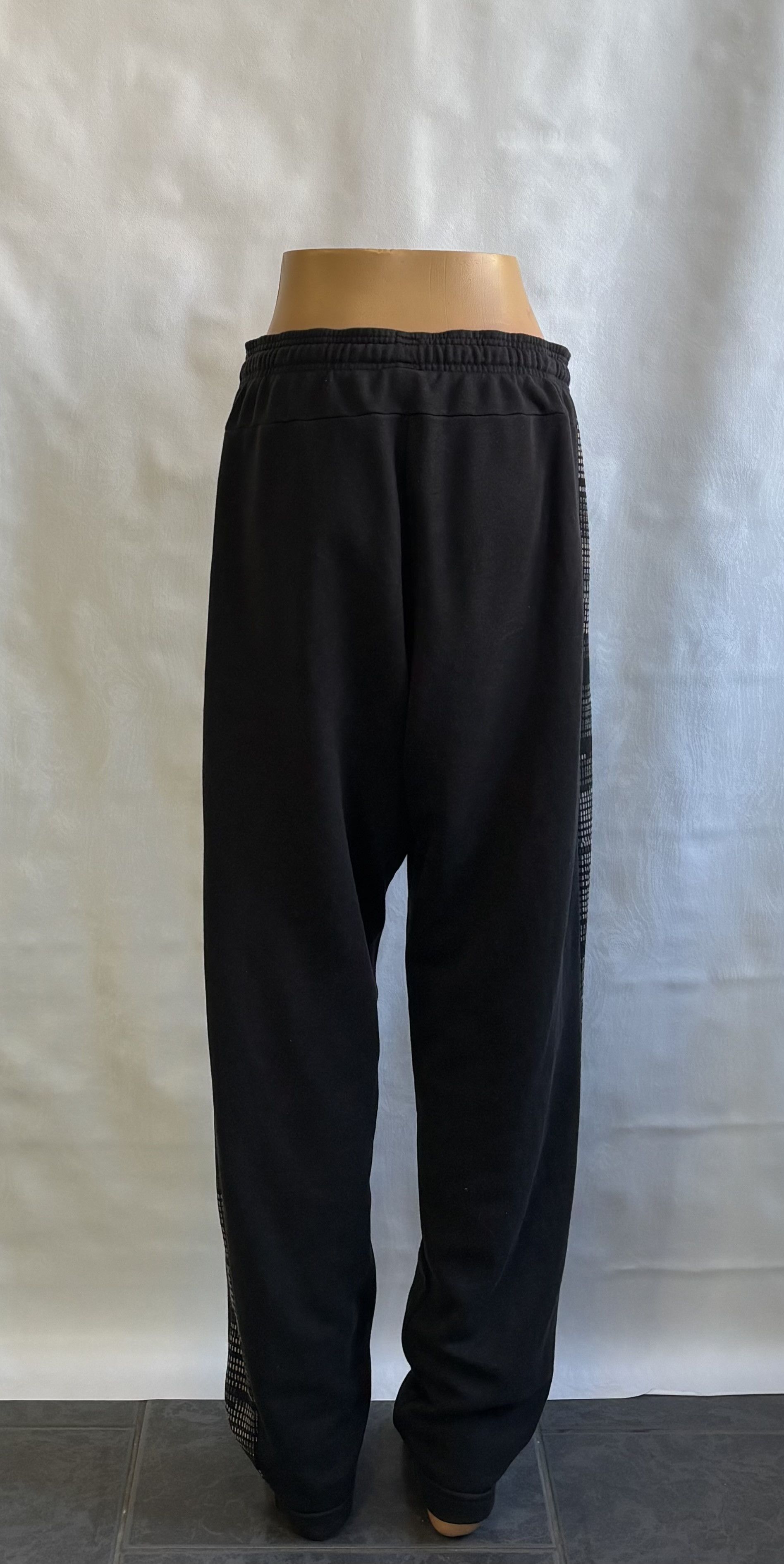 Adidas Adidas Essential AOP Pant Size L Size US 34 / EU 50 - 3 Thumbnail