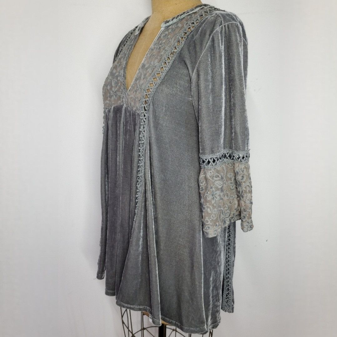 Other POL Size S Tunic Top Velvet Lace V-Neck 3/4 Bell Sleeve Grey Size S / US 4 / IT 40 - 2 Thumbnail