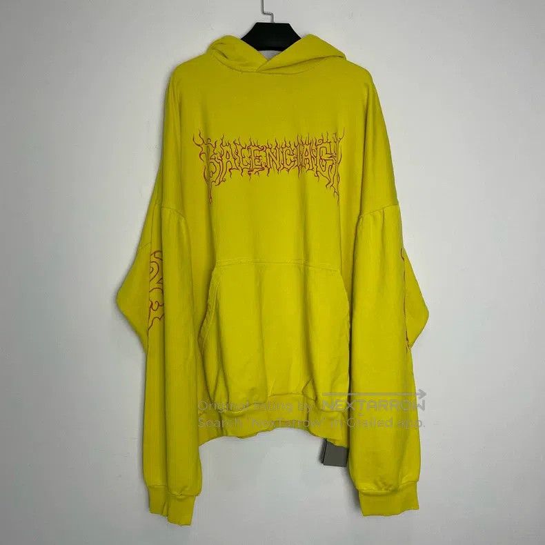 Balenciaga Balenciaga Logo Lettering Print Sweatshirt Sanskrit Print Size US L / EU 52-54 / 3 - 1 Thumbnail