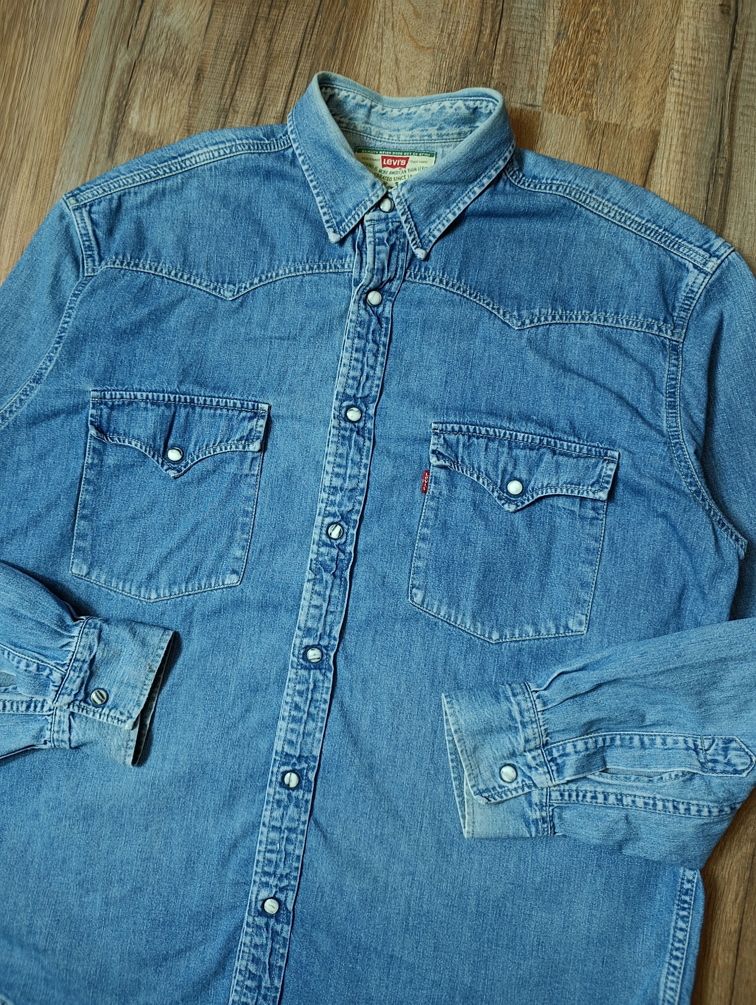 Levi's Vintage Levis Denim shirt Size US L / EU 52-54 / 3 - 2 Thumbnail