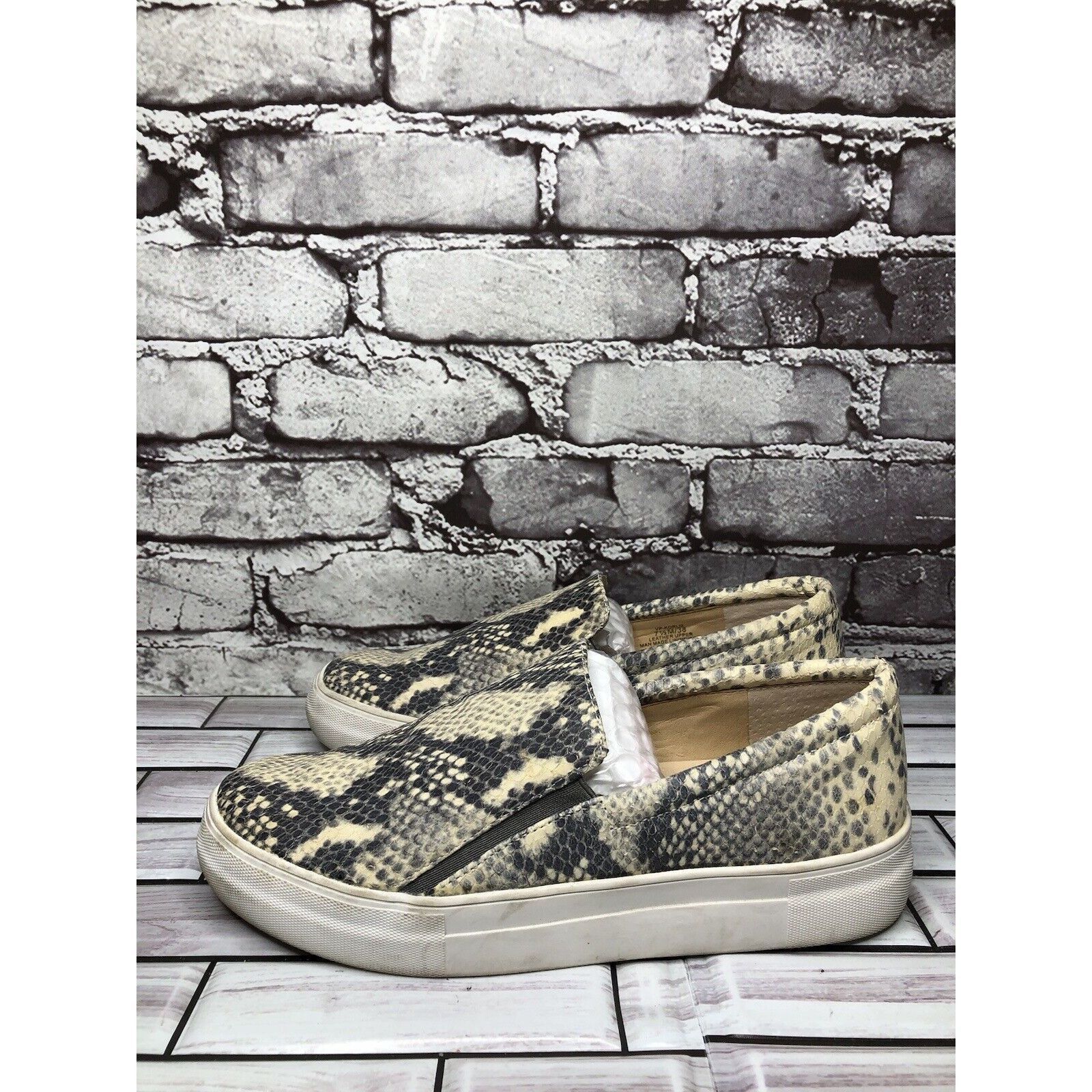 Vince Camuto Vince Camuto Korli 2 Ivory Leather SnakeSkin Slip On Sneaker Size US 7.5 / IT 37.5 - 1 Thumbnail